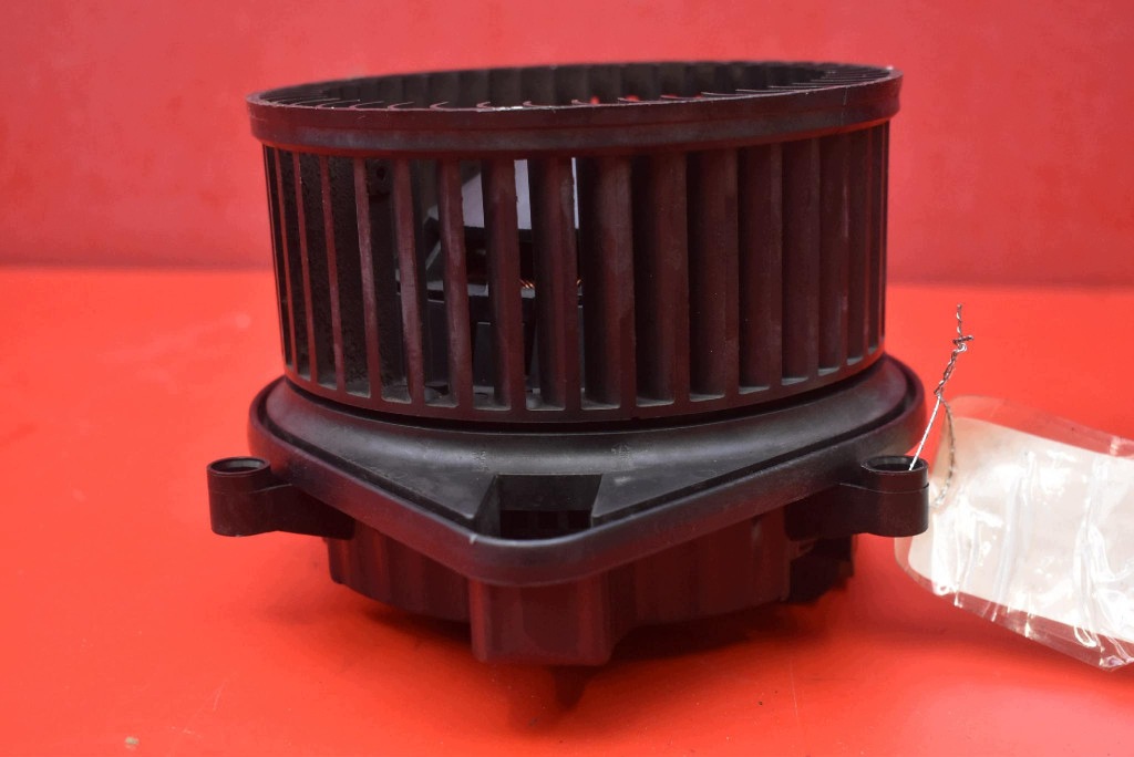 DMUCHAWA Lüfter des lüfters EU 8E1820021E AUDI A4 B7 04-08