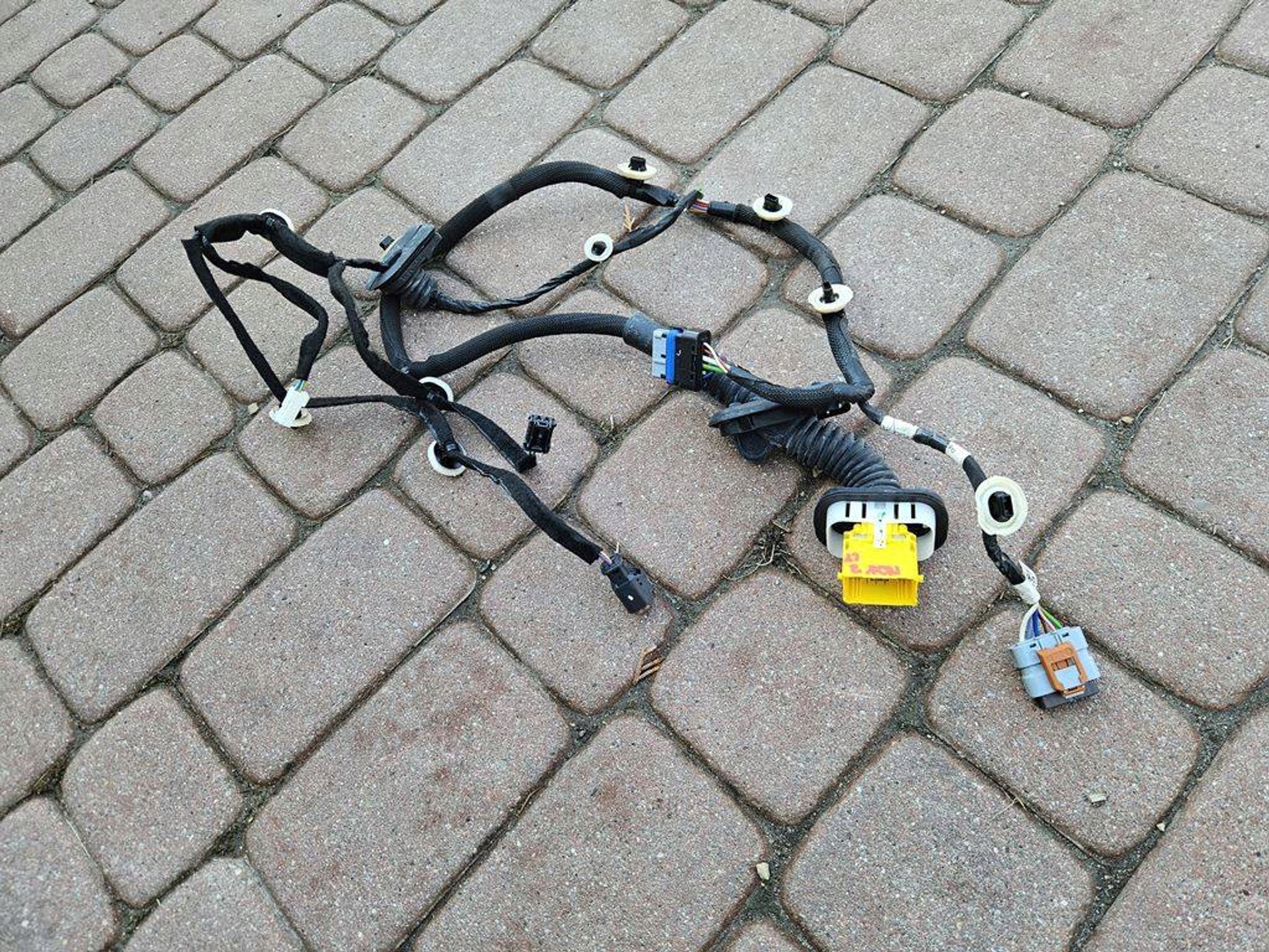 wiring door left rear part bundle rear Opel Mokka B 2 9846103780