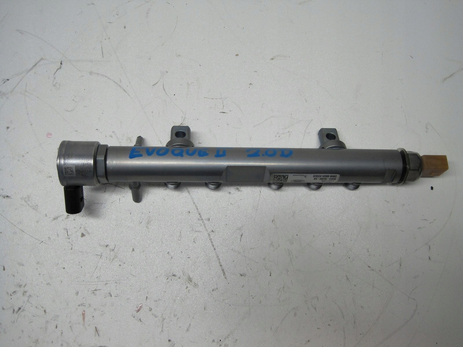 injection ramp RANGE ROVER EVOQUE 2,0D M4D3-9D280-AD