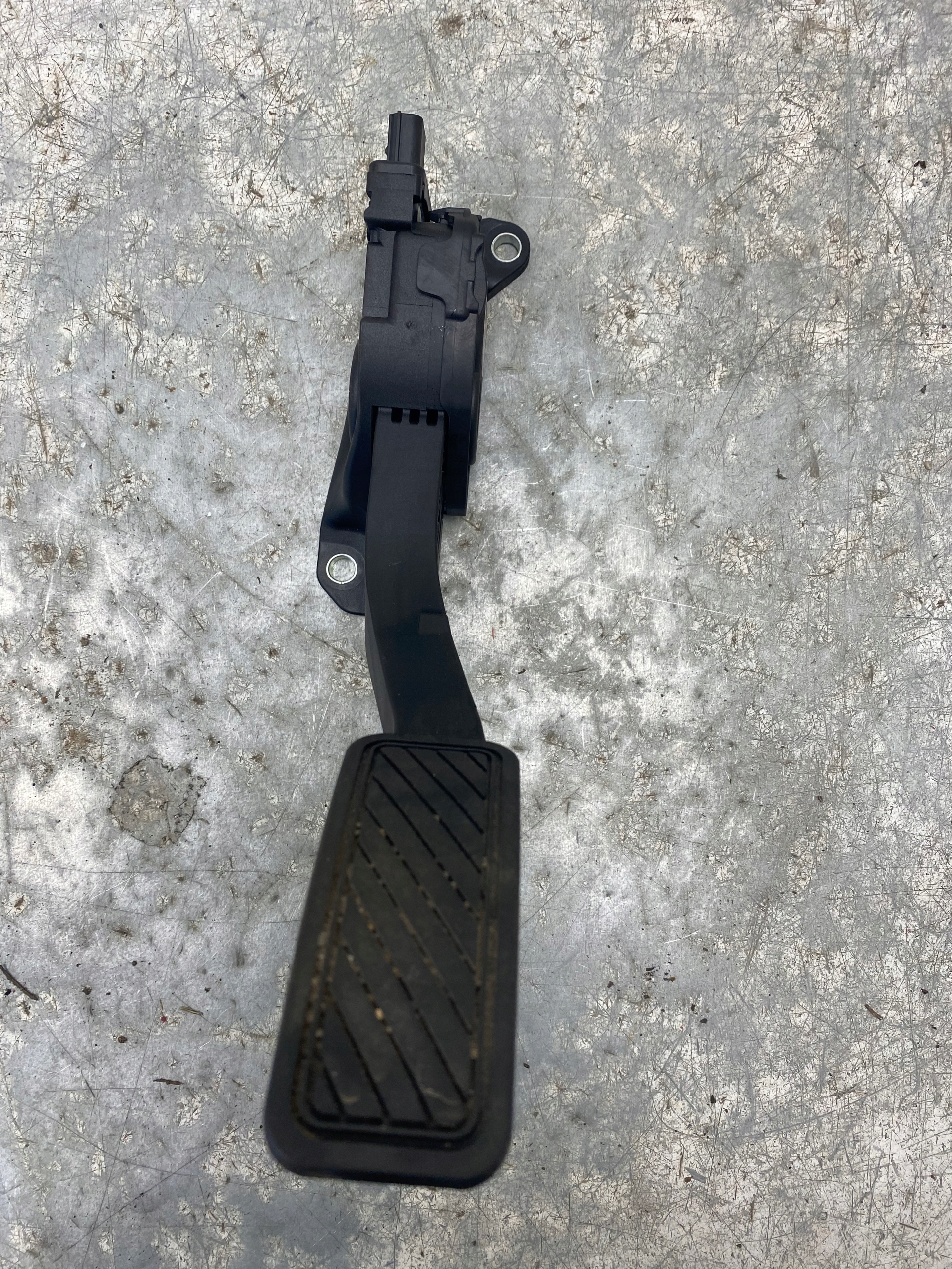 FORD KA + PLUS 1.2 Gaspedal E3B1-9F836-A3A