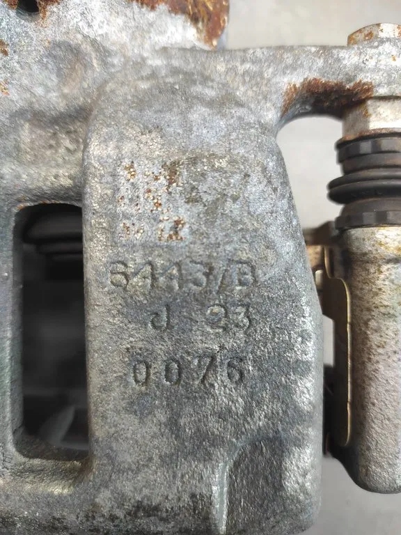 Audi A5 8T caliper right rear part 32347485