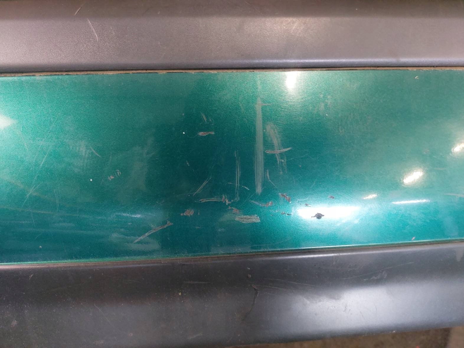 paraurti posteriore NISSAN ALMERA TINO DV8