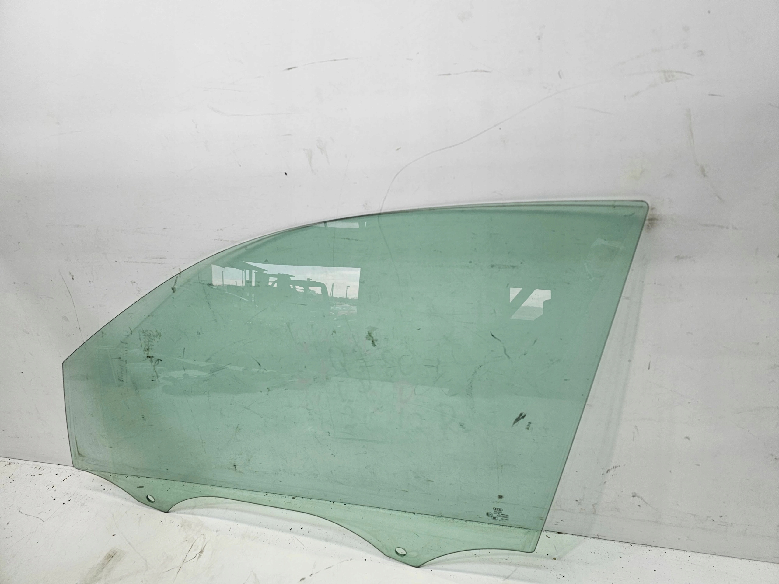 window side door left front AUDI Q3 8U 2012R