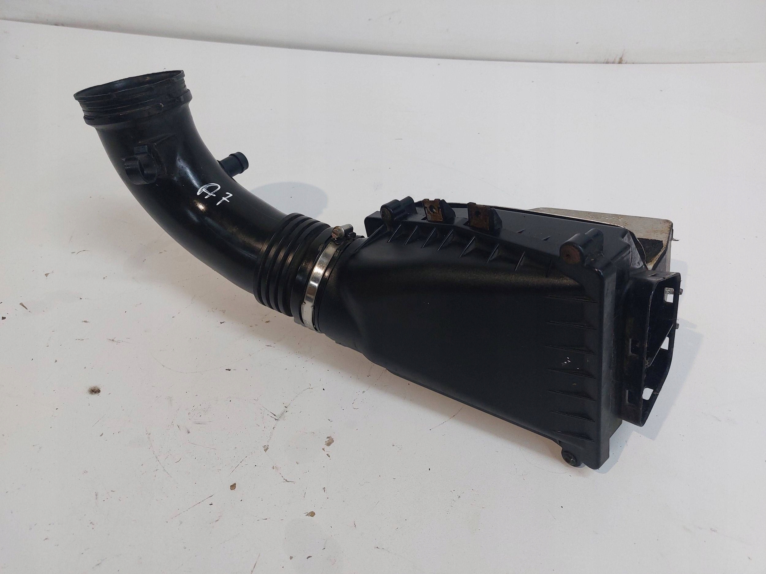 AUDI A4 RS4 A7 RS7 Gehäuse filter luft 8T0190601