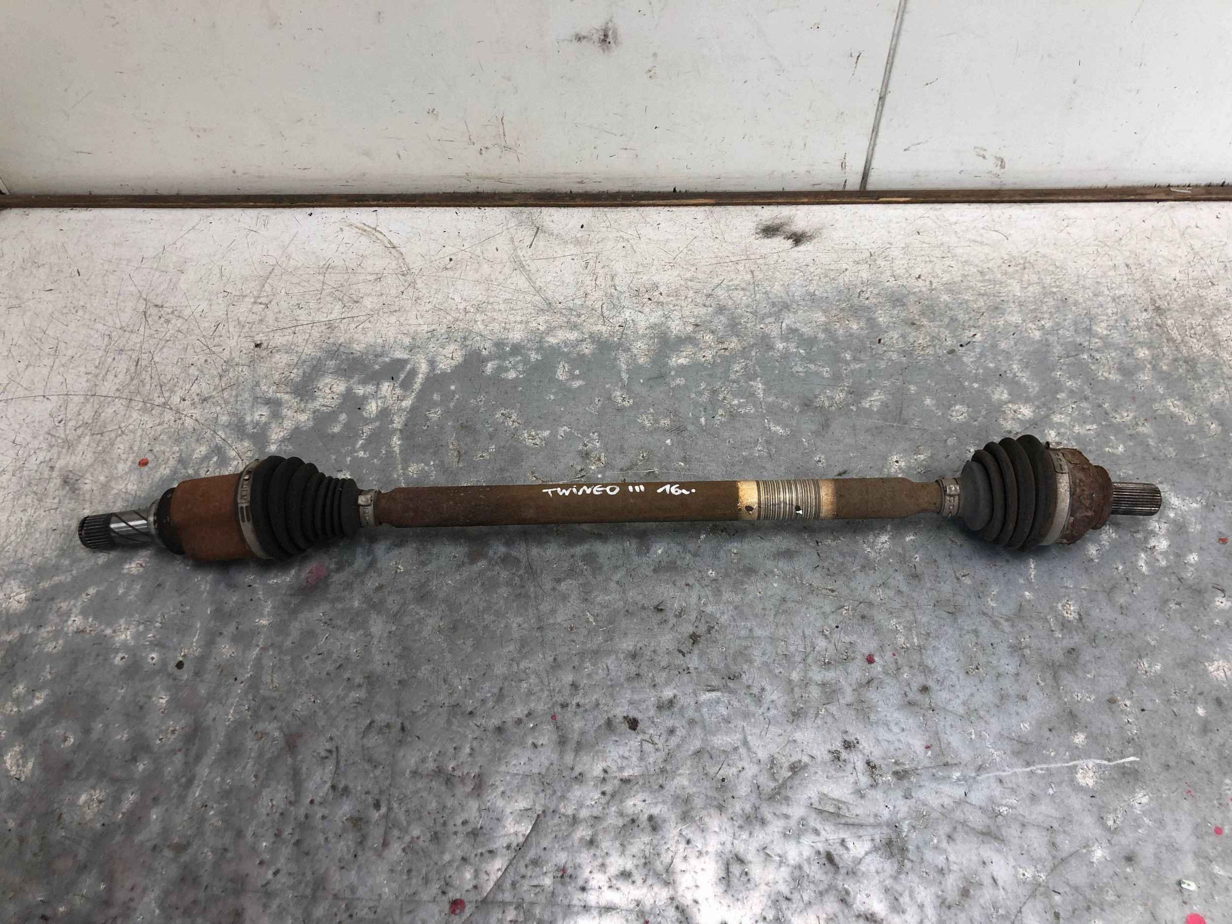 semi-axis right rear part RENAULT TWINGO III 396008196R