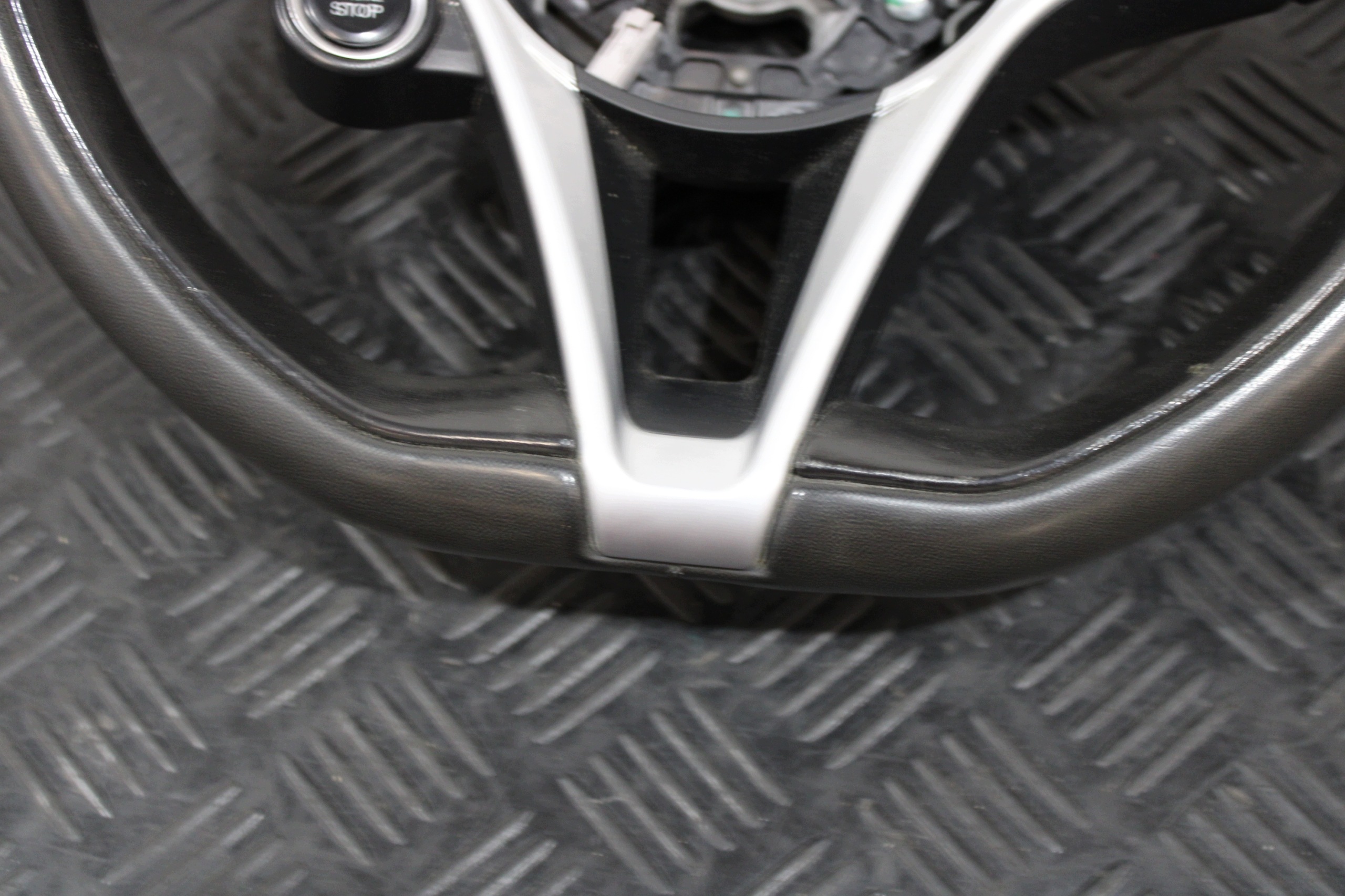 volant MULTIFUNKCJA ALFA ROMEO GIULIA