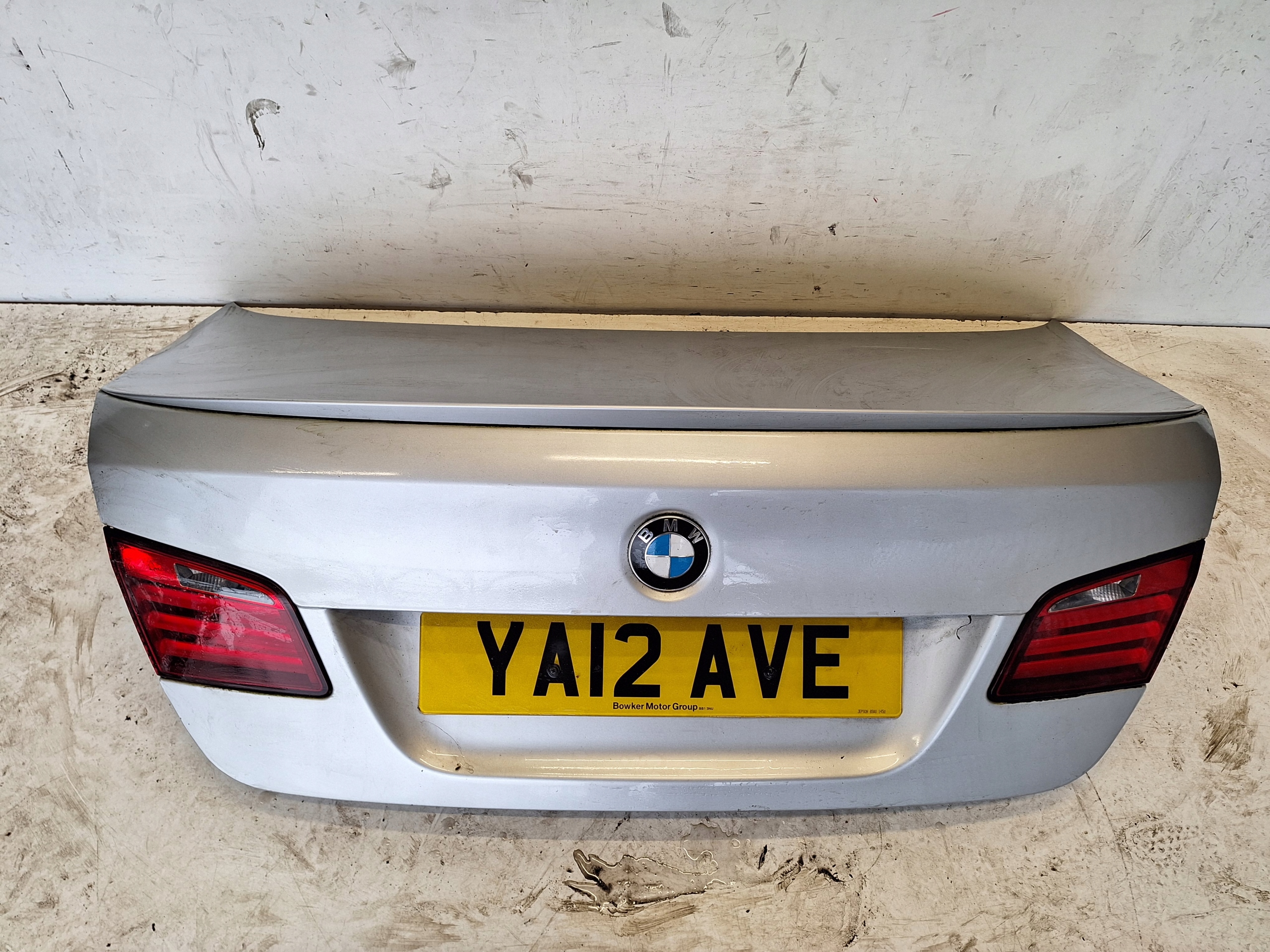 BMW 5 F10 10-17 boot door
