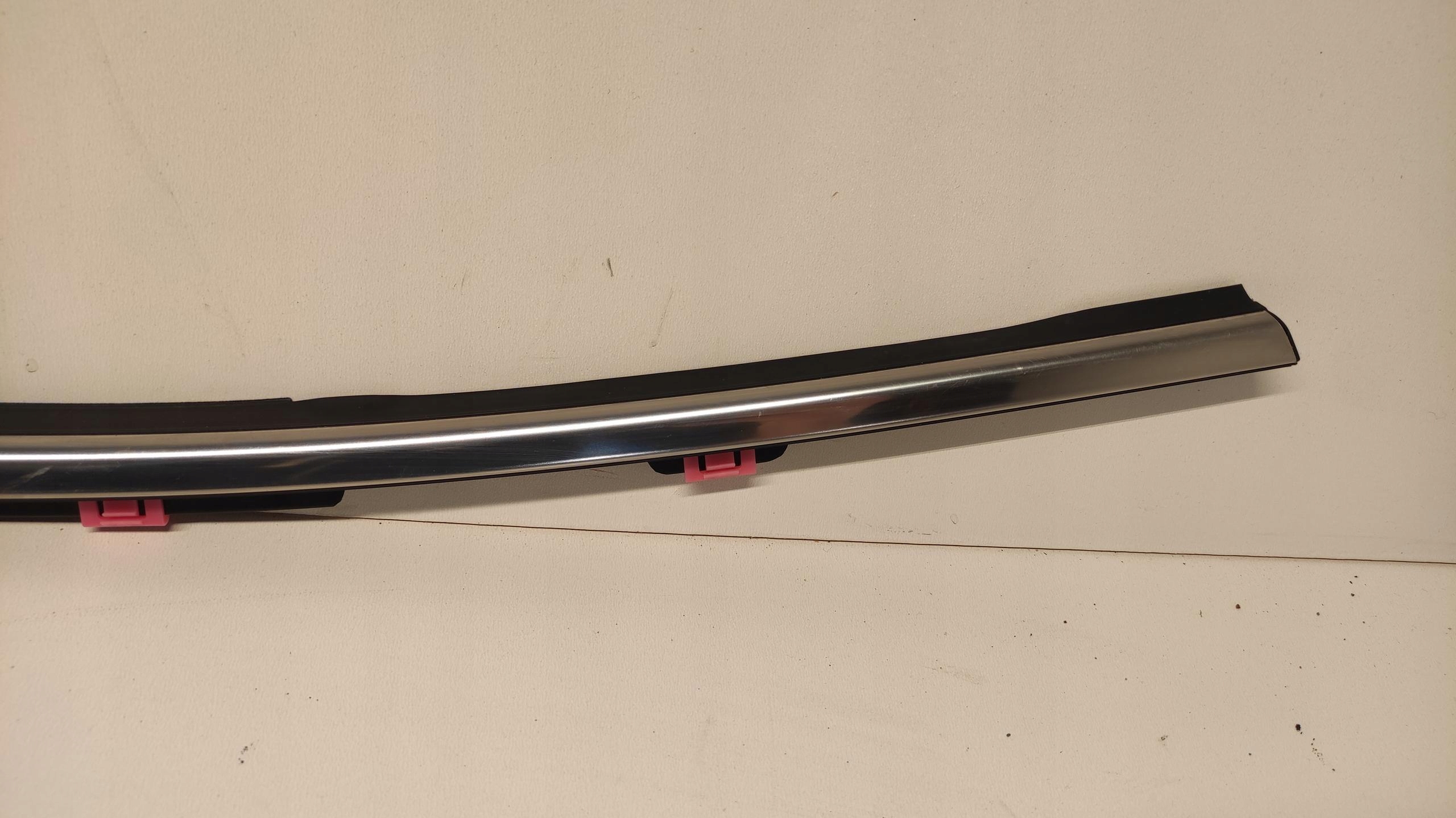 moulding dust PARAPET CHROM left rear KIA STONIC 17-24