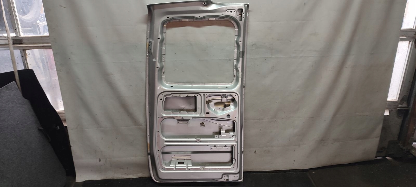 door rear part rear. right Mercedes W447