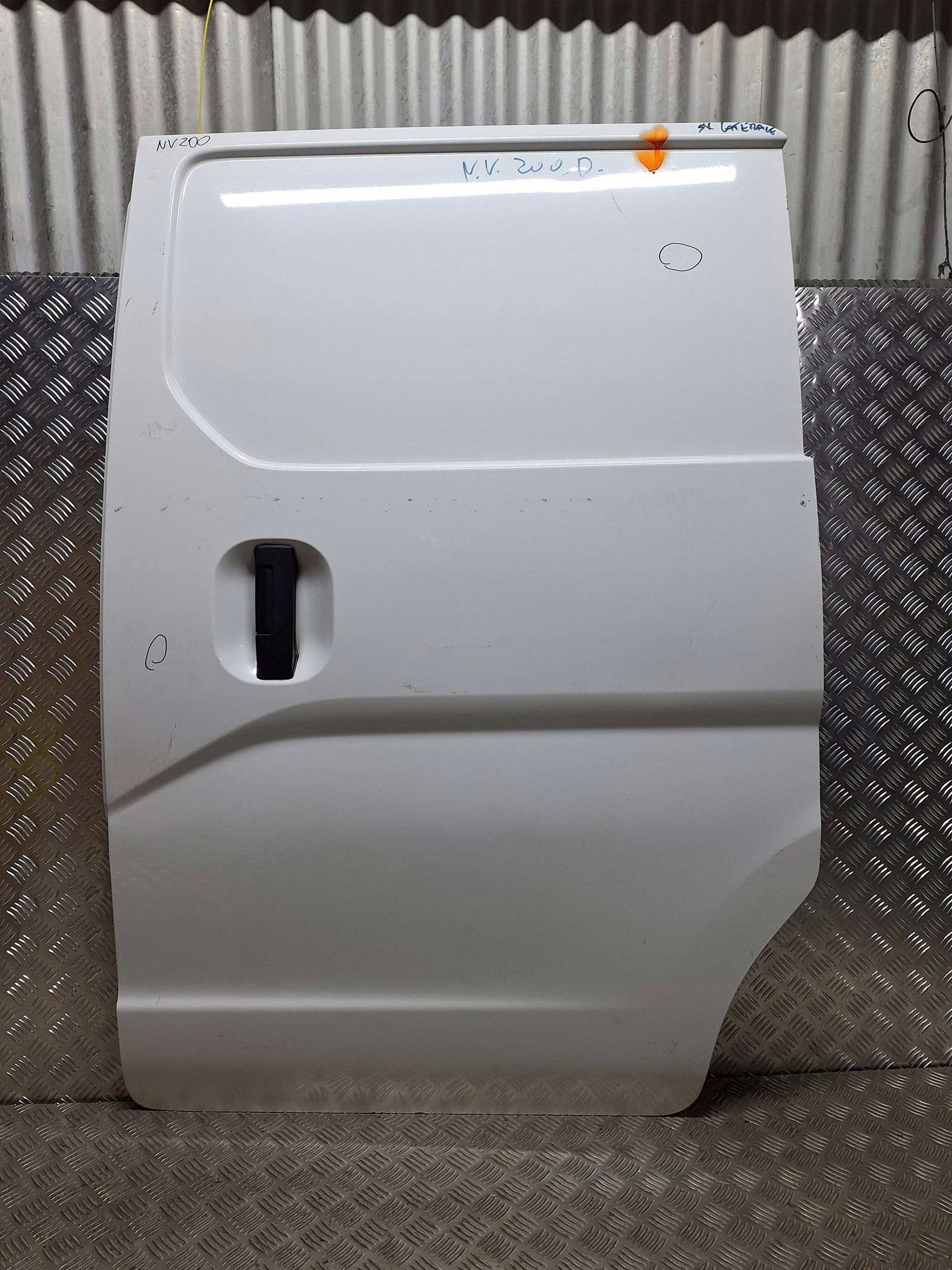door sliding left NISSAN NV200 complete 09-19