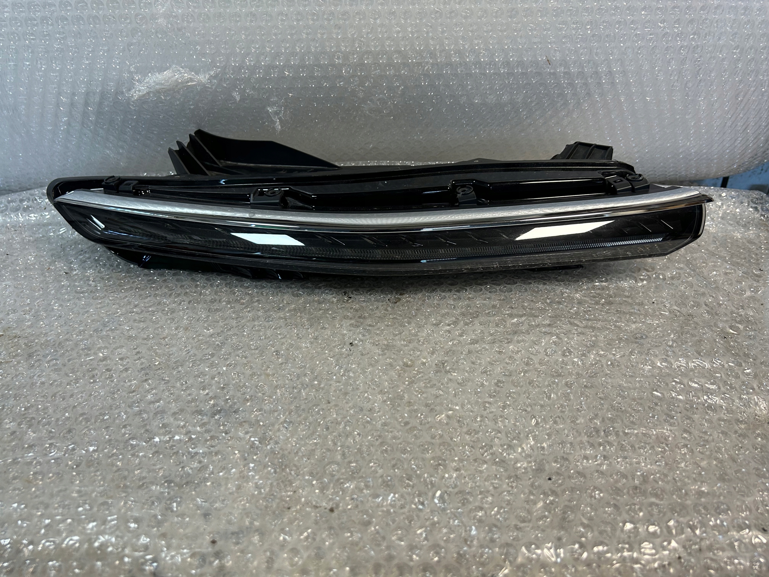 LAMPA PRAWA LED DRL CITROEN 9833775580