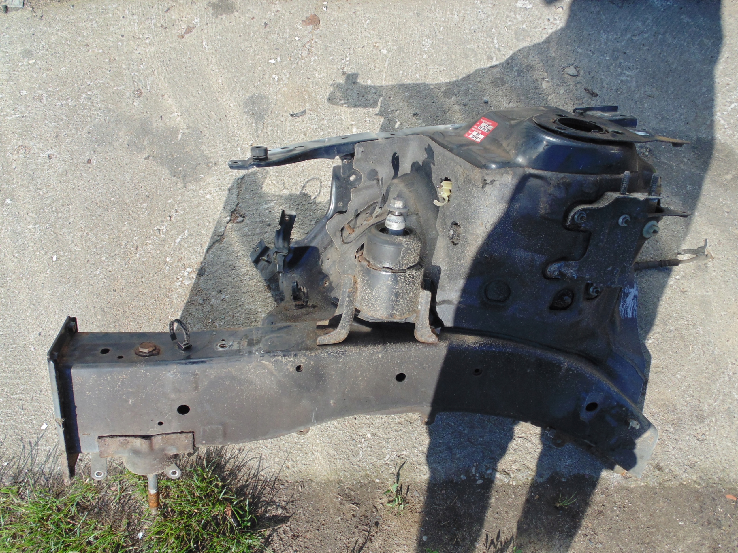 ПРАВАЯ ПЕРЕДНЯЯ ЧЕТВЕРТЬ MAZDA 6 2.0 D