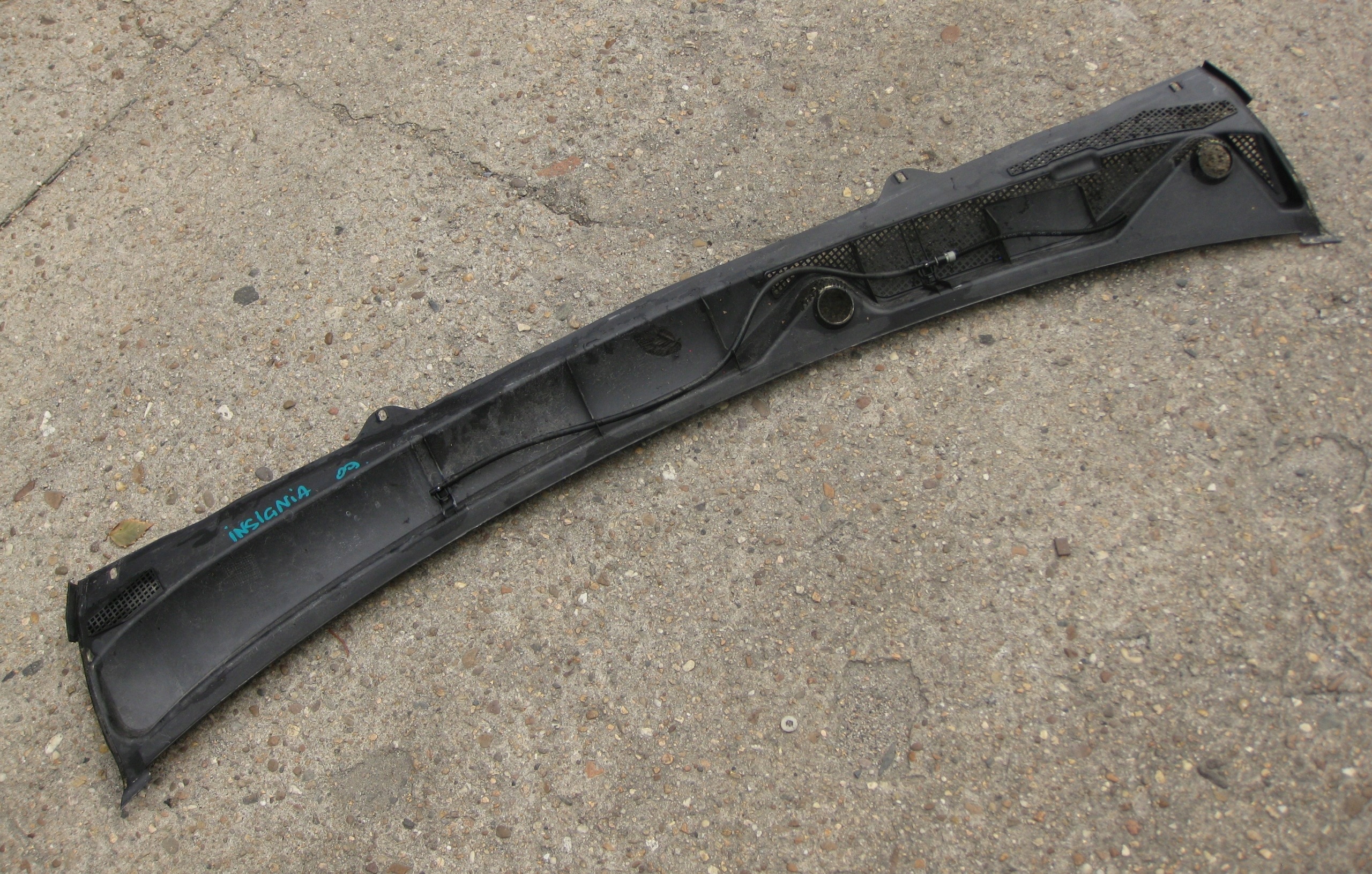 OPEL INSIGNIA A KOMBI torpedo plastic 13224209