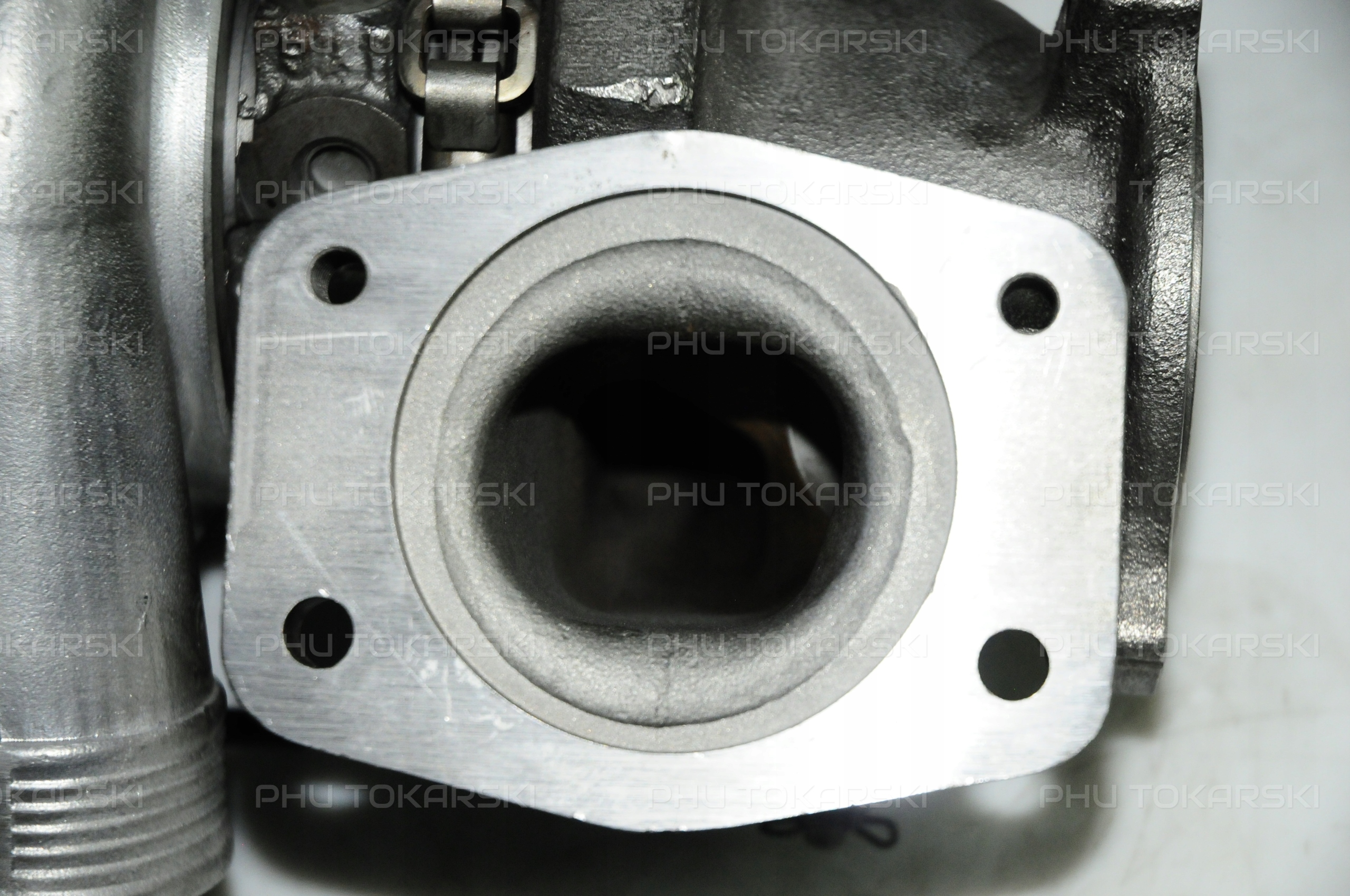 TURBOSPRĘŻARKA VOLVO 850 V70 S70 C70 2.3 226 239 240 250 49189-01350 Waga produktu z opakowaniem jednostkowym 1 kg