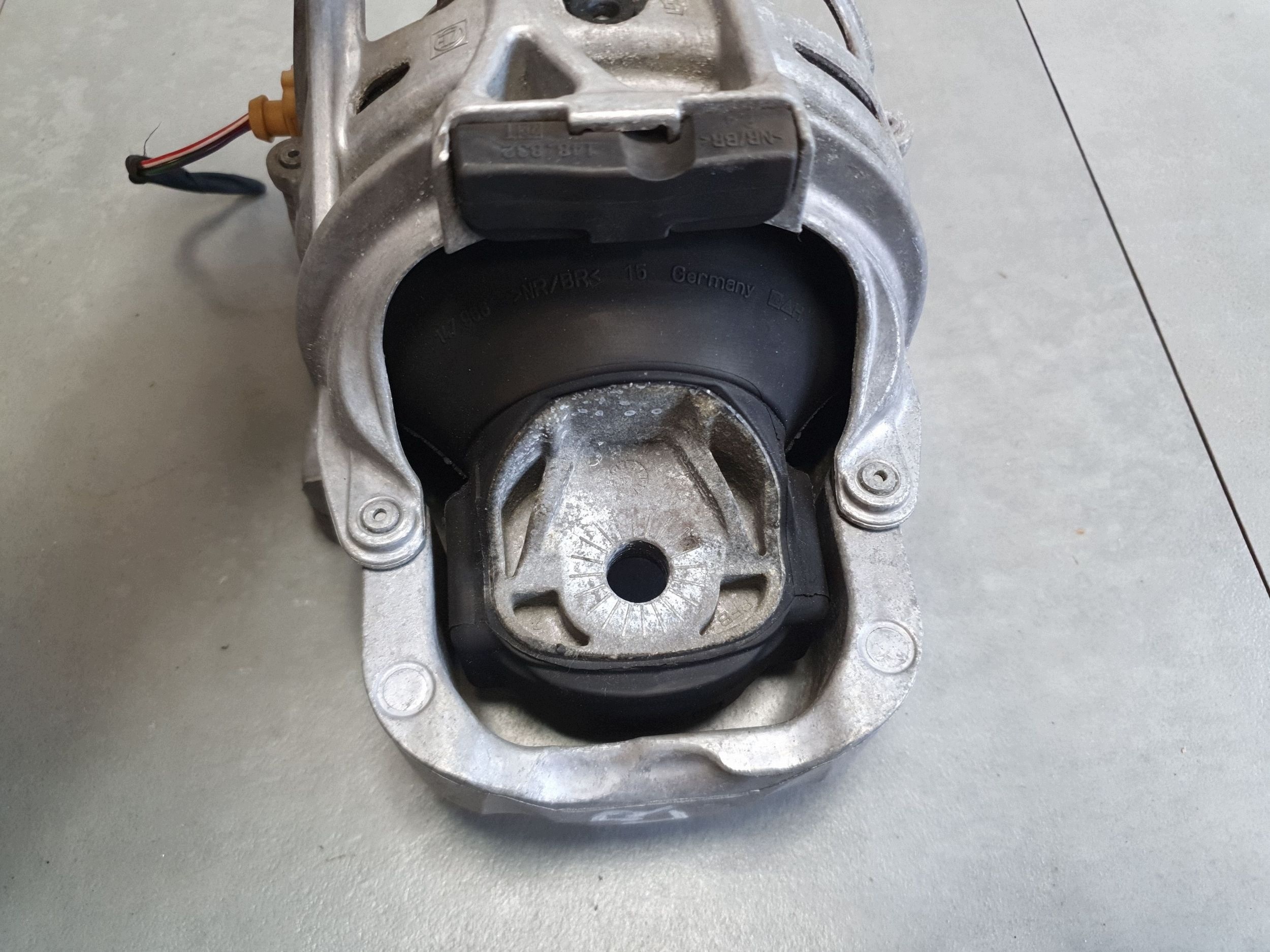 Audi Q7 4M holder engine mount 782215147918