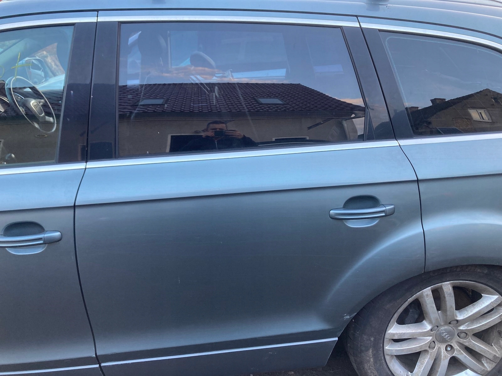 ДВЕРІ ЗАДНЄ ЗЛІВА ЗАД. ЛІВИЙ AUDI Q7 08r Ly7e
