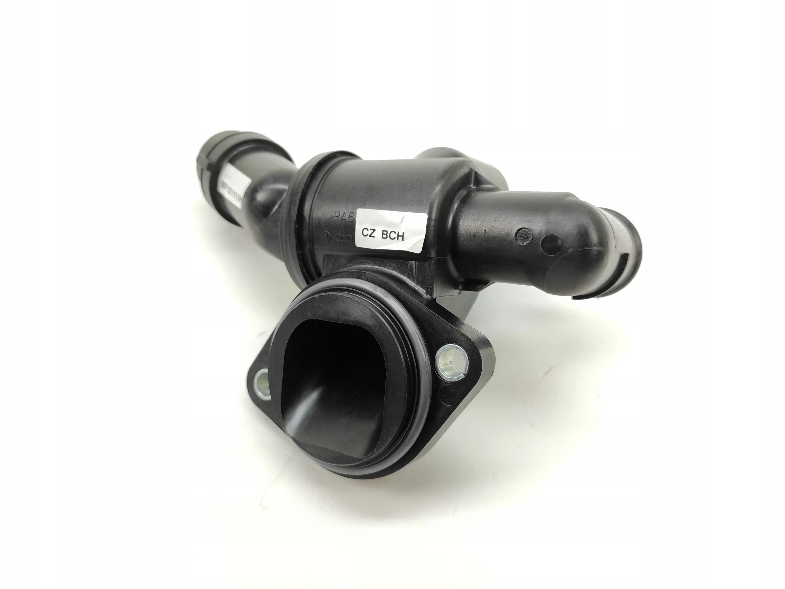 NOWA ORG OBUDOWA TERMOSTATU VW GOLF VI 06F121111H Weight with packaging 2 kg