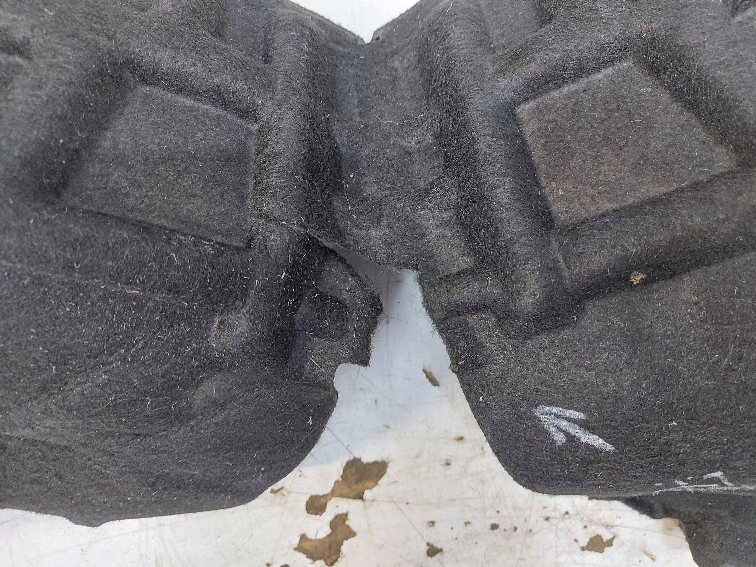 Volvo XC40 Lift Recharge mudguard rear part left