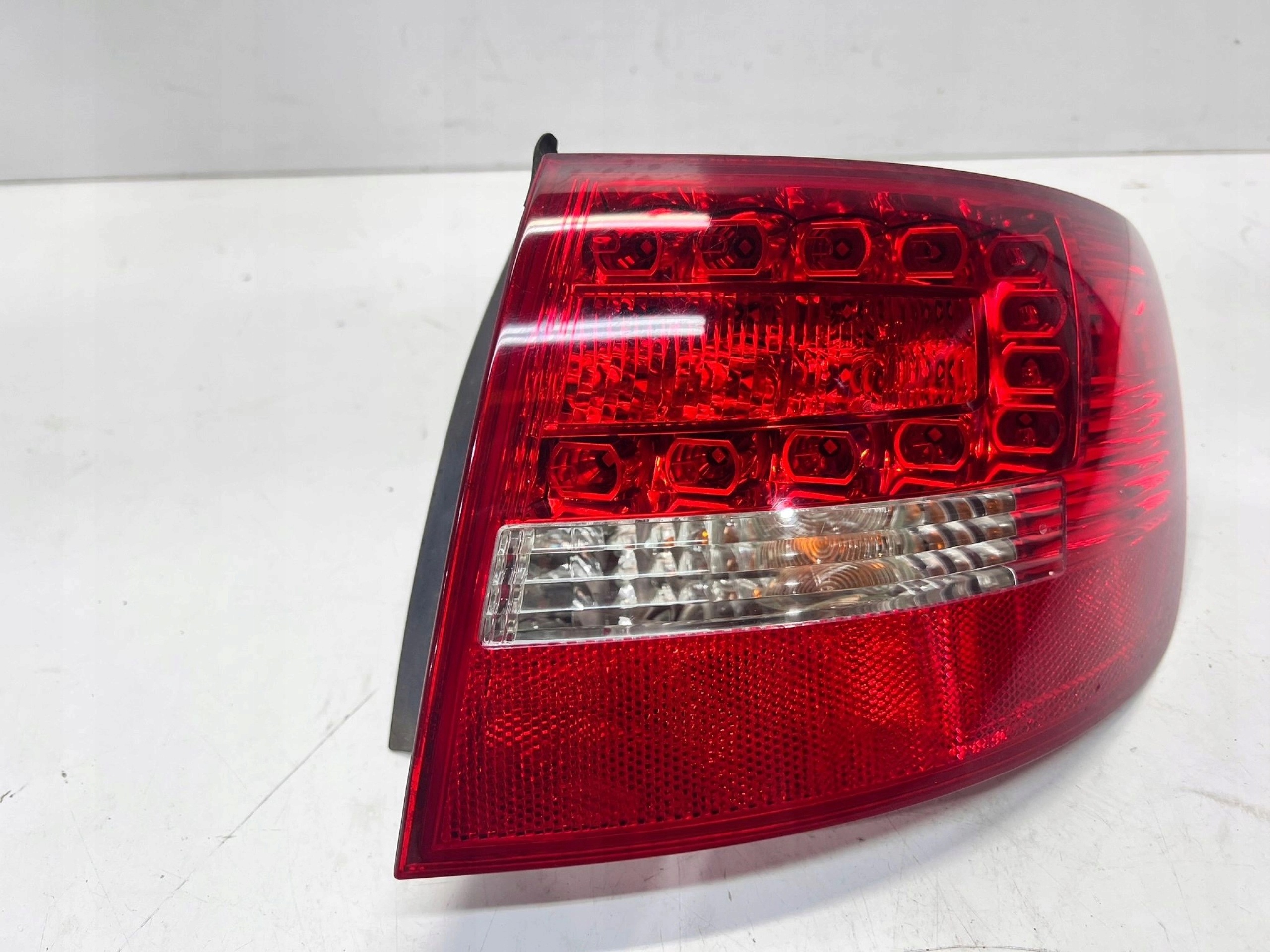 light right rear part W fender LED AUDI A6 C6 4F9945096E