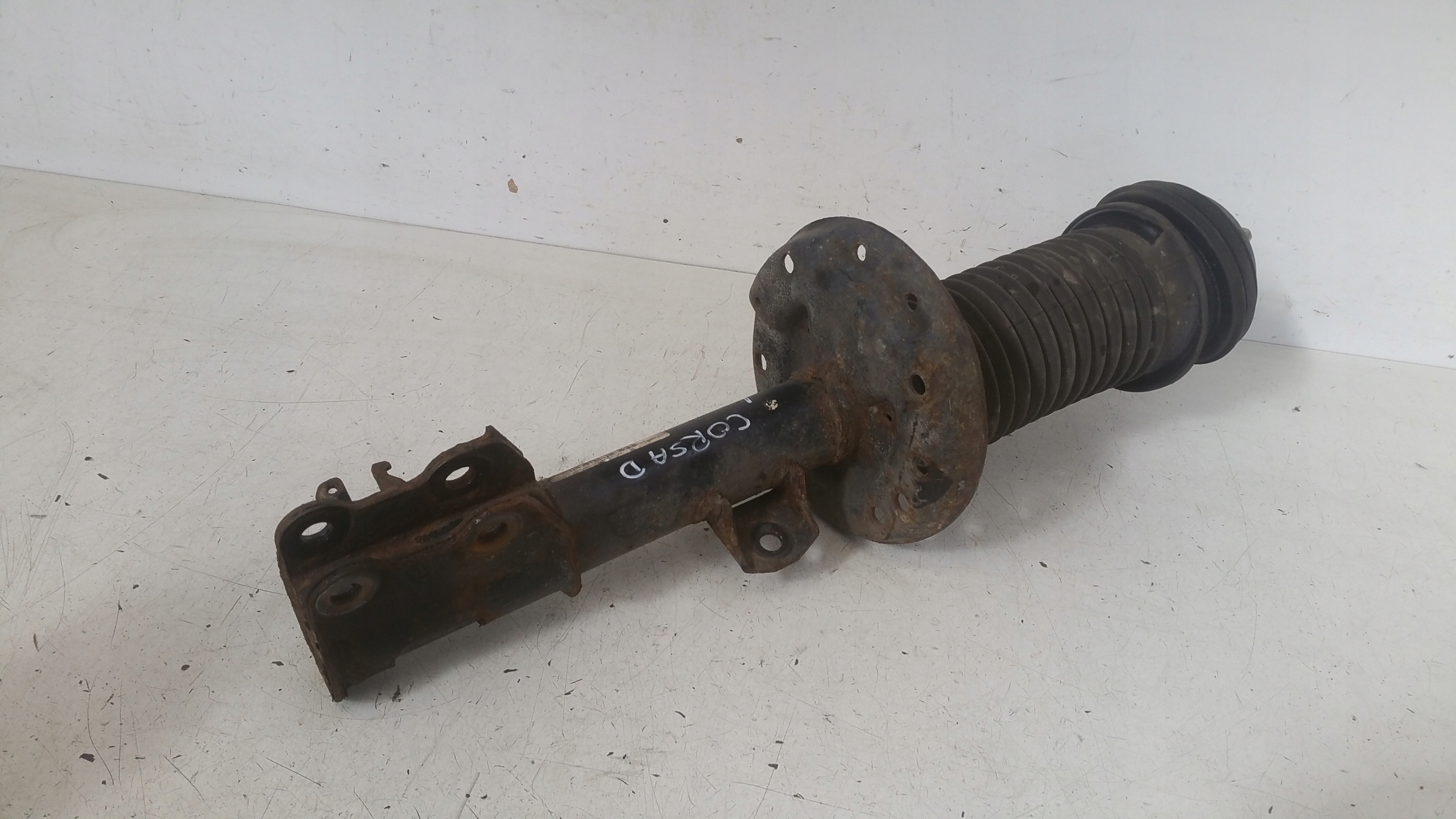 shock absorbers front para 1,2 13214353 Opel Corsa D LIFT