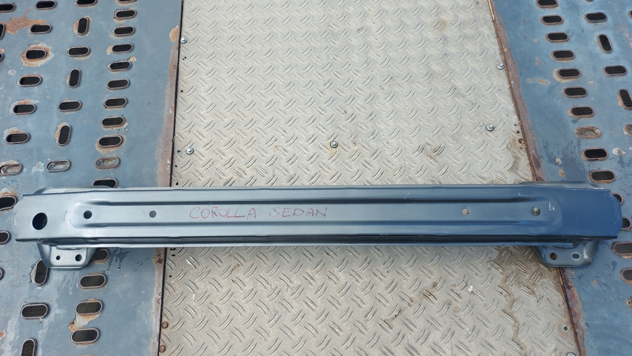 bumper support rear part rear TOYOTA COROLLA E21 sedan
