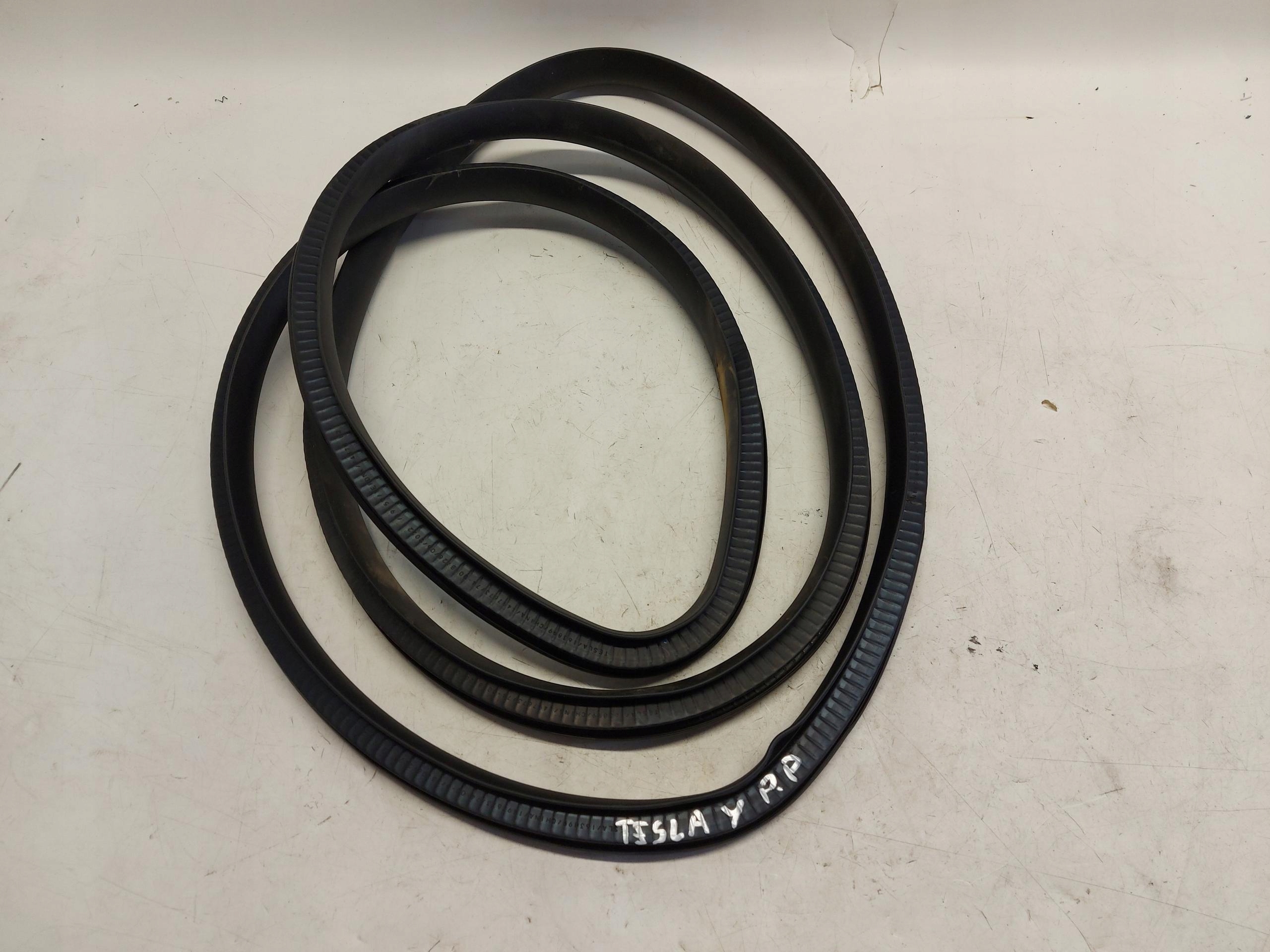 TESLA MODEL Y 2022r gasket right front