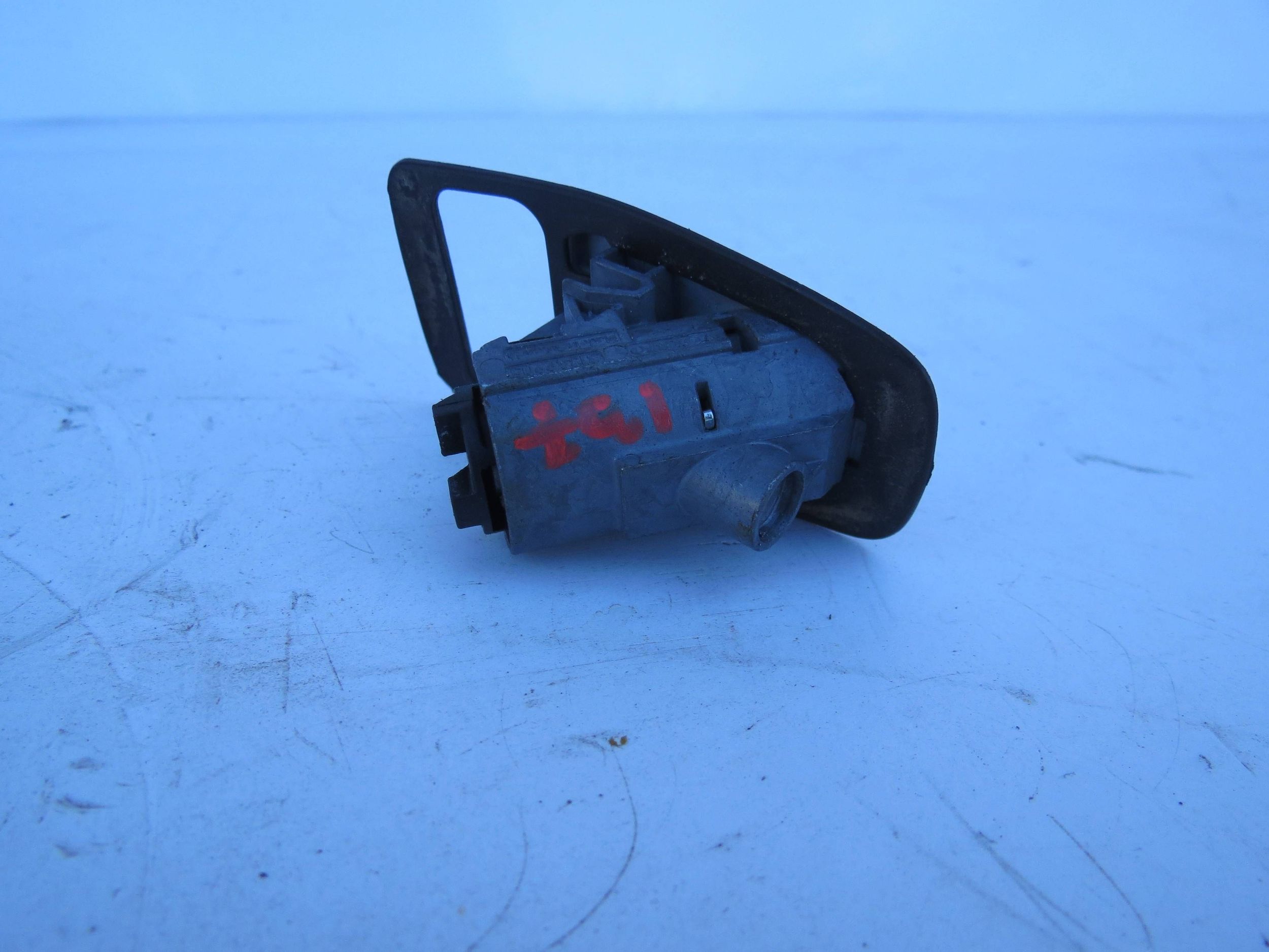 Insert de la serrure Portière VOLVO V90 T8 HYBRYDA 31349905