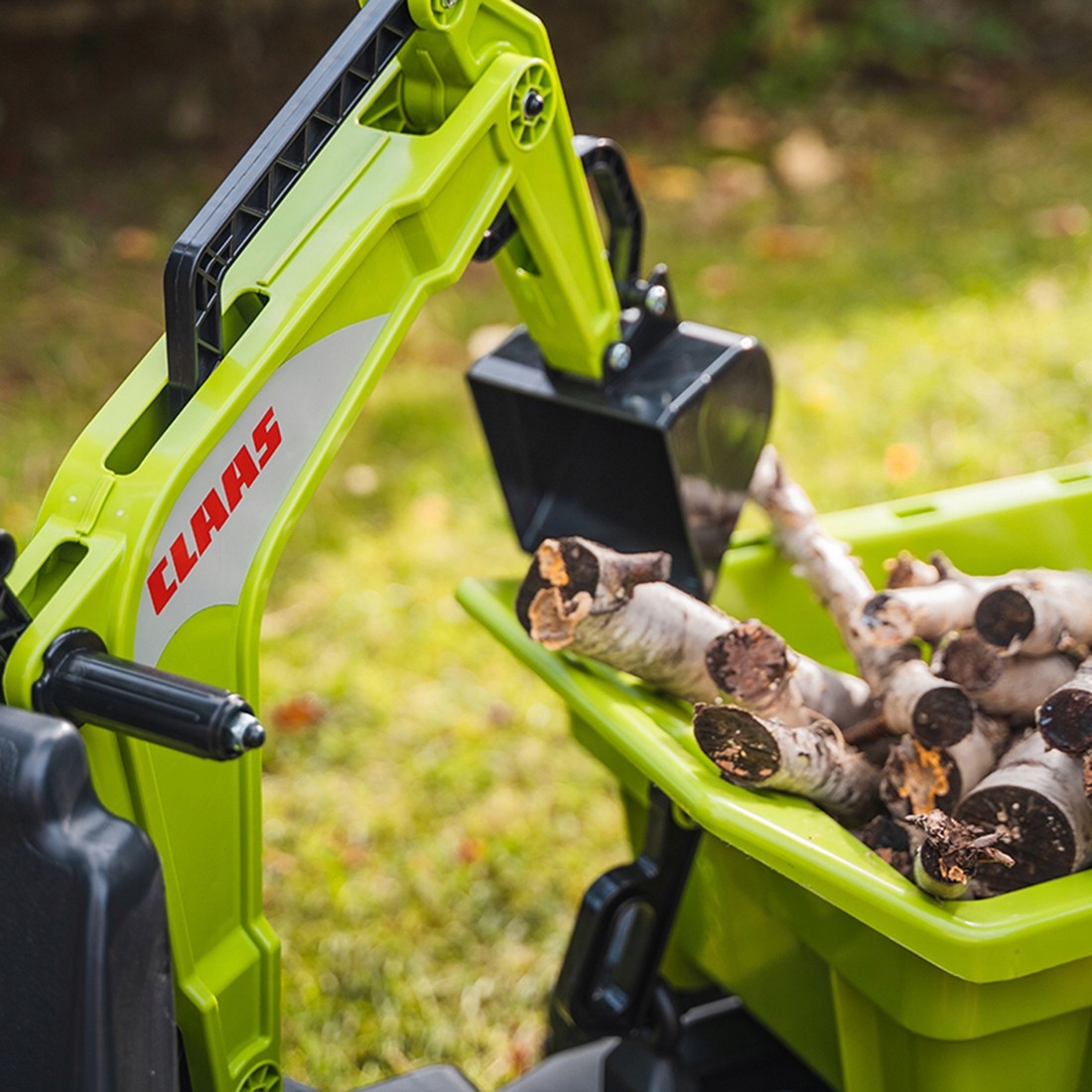 TRAKTOR CLAAS na PEDAŁY PPRZYCZEPKA ŁOPATA / FALK Marka Falk