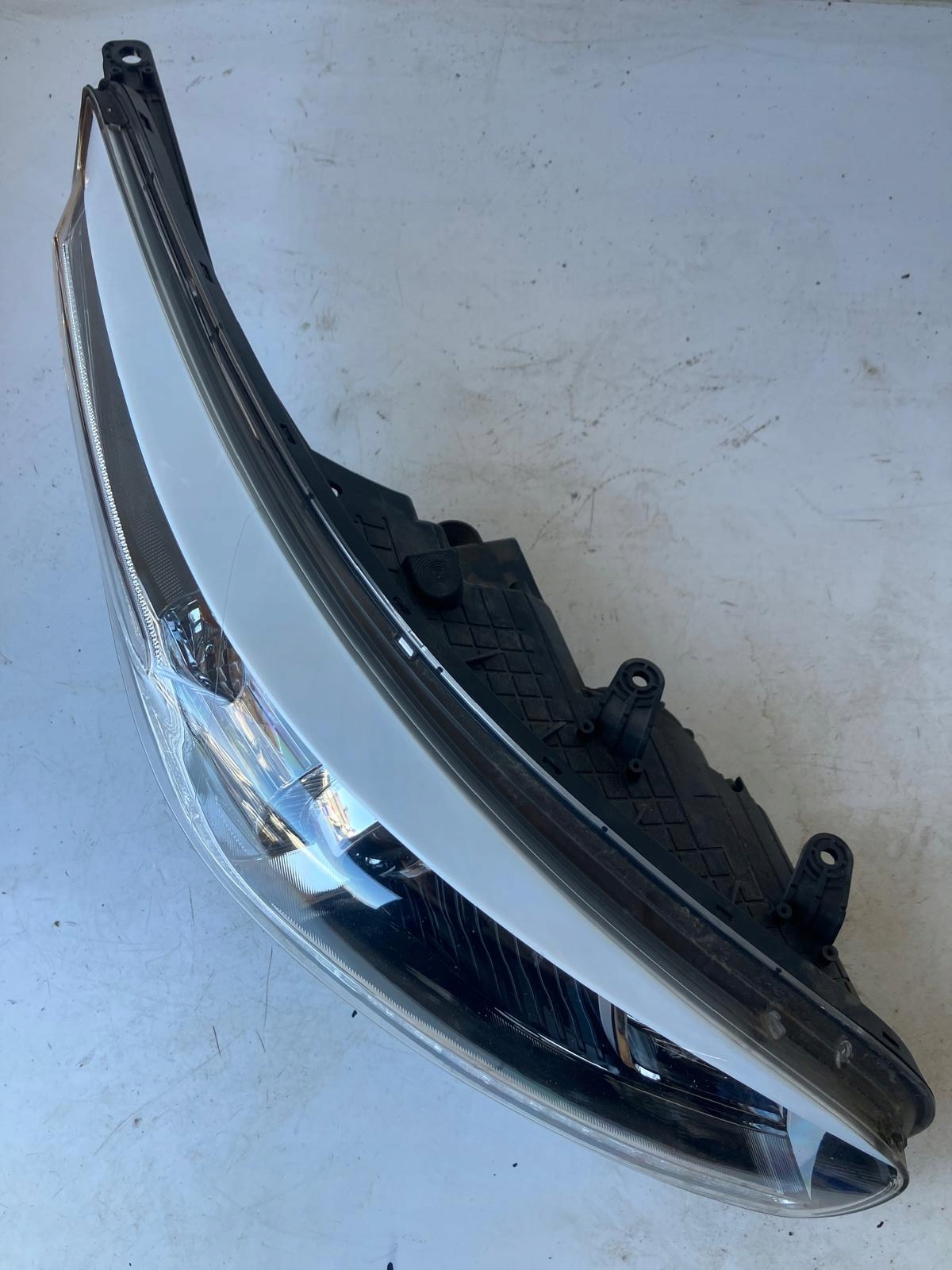 light right front KIA CEED II lens + LED 92102-A2220 BDB