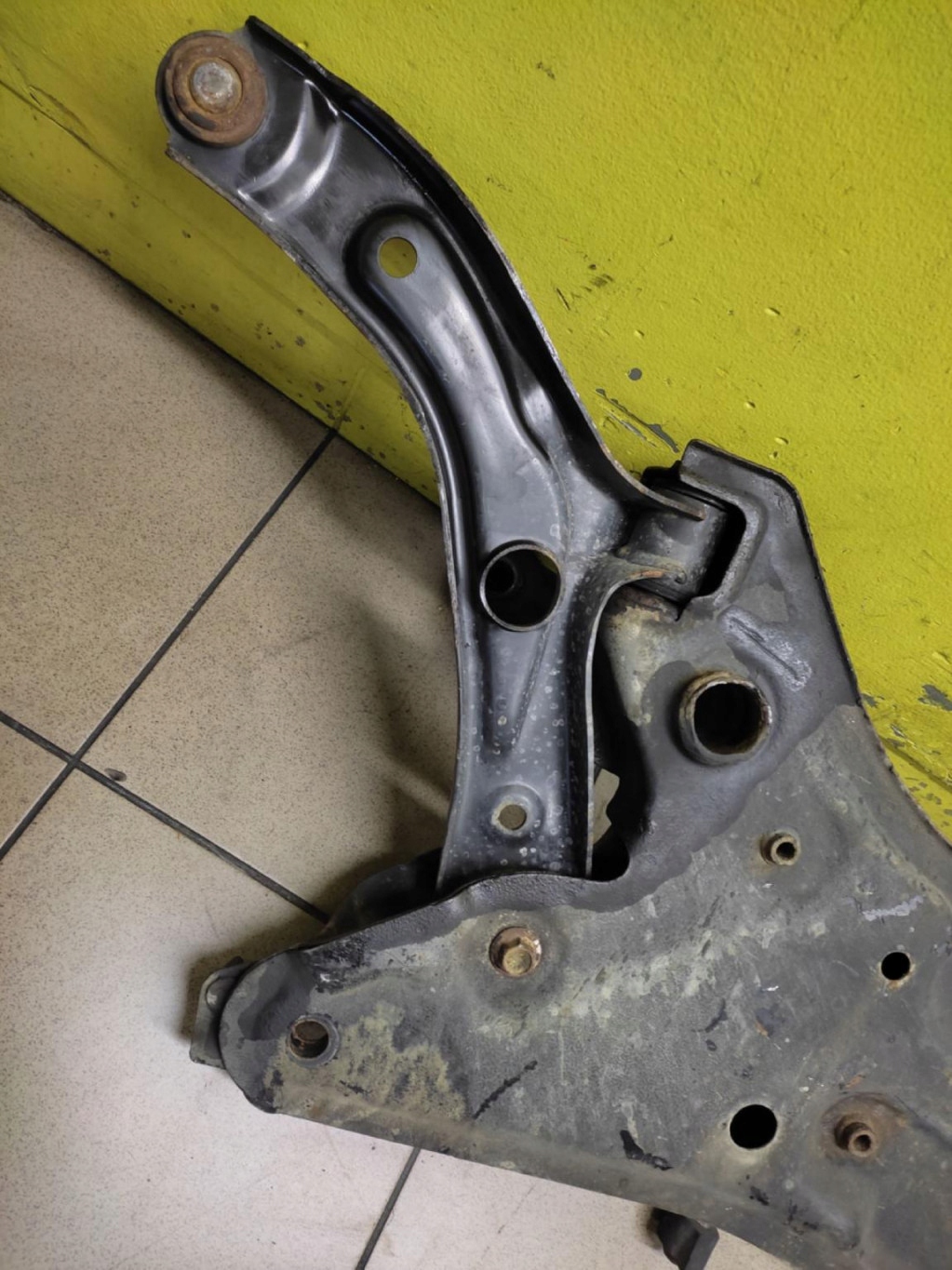 SUZUKI SWIFT IV 1.3 axle beam axle beam subframe