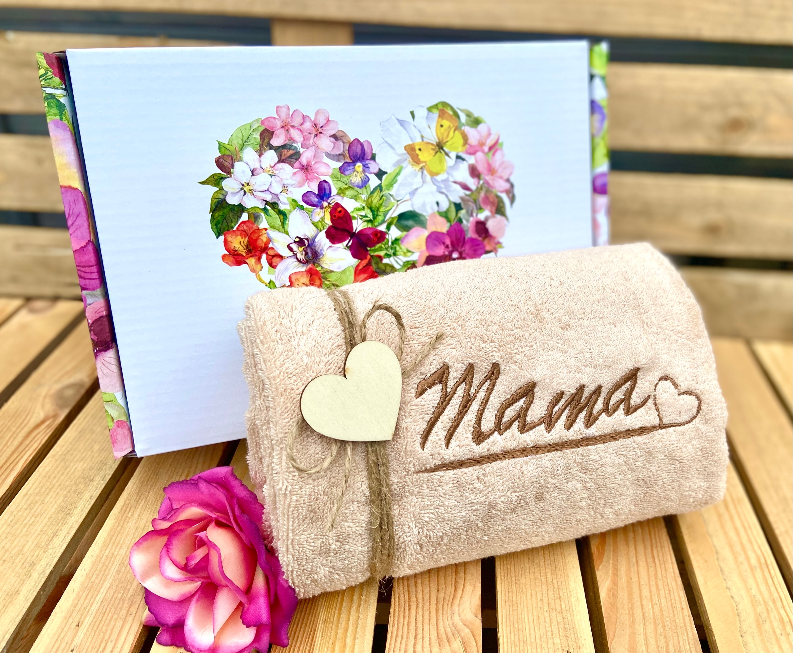 SUPER Prezent na Dzień Matki RĘCZNIK dla Mamy Haft Wymiary ręcznika 70x140cm