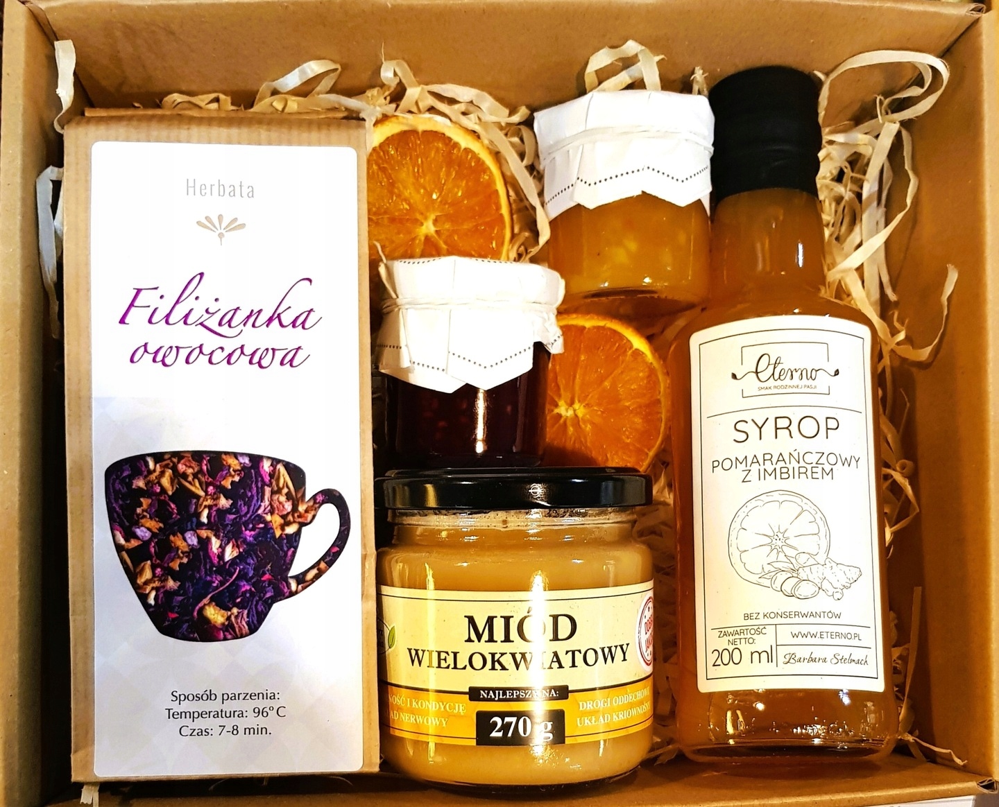 Levně Koš Dárková Sada Dárek Čaj Med Sirup Zavařenina