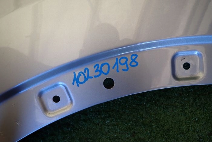 MG ZS 17- fender right front front