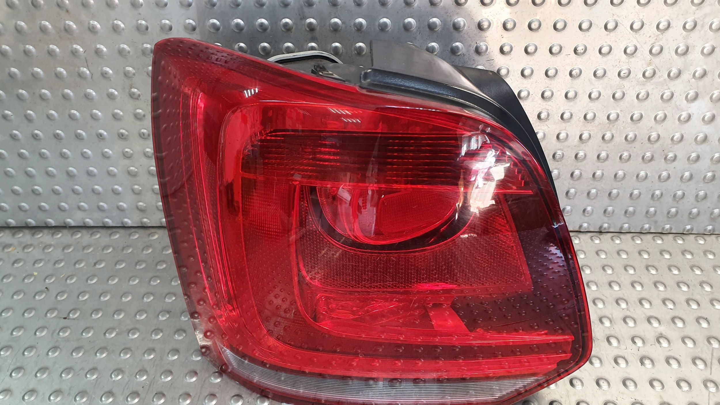 light rear part left VW POLO 08- 6R0945095L
