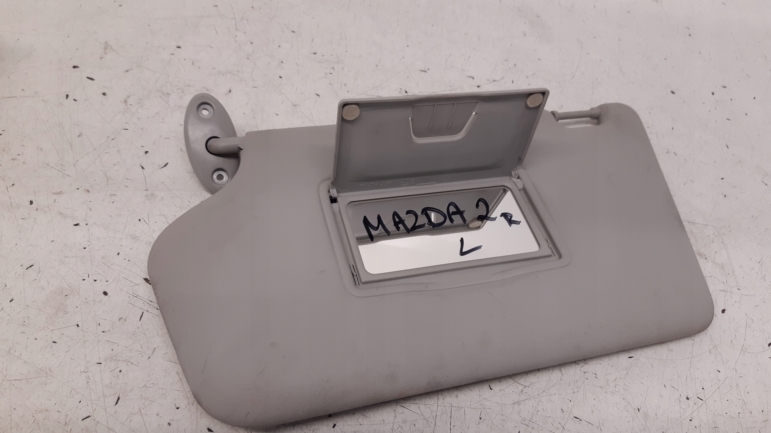 visor przeciwsloneczny left Mazda 2 DY