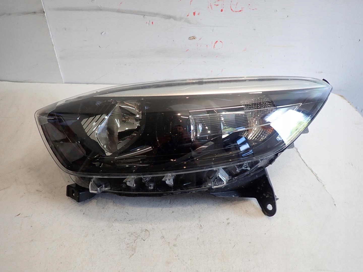 light front front left RENAULT CAPTUR 2013-2019 260607853