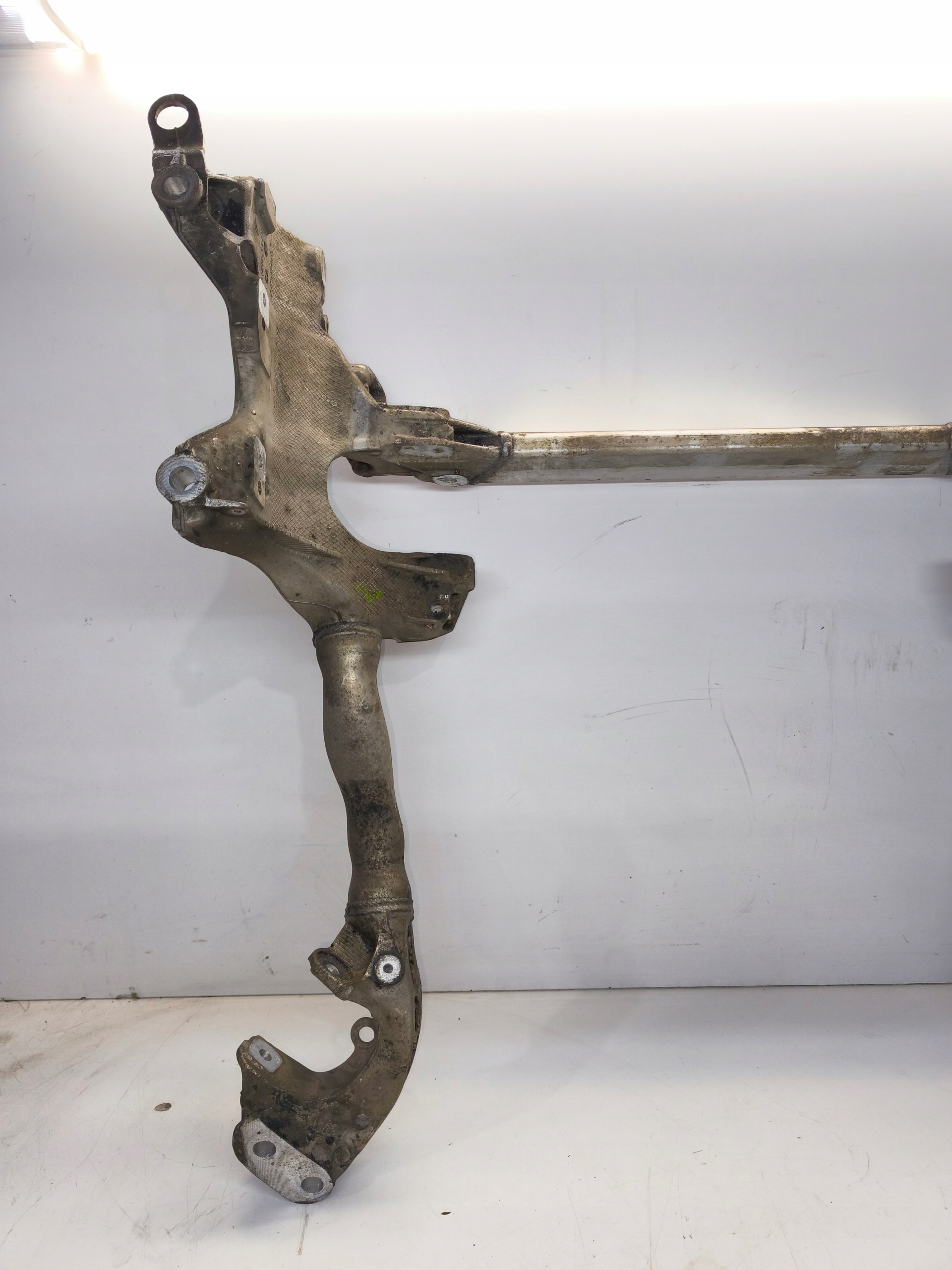 TRAWERS axle beam subframe front AUDI A4 B8 A5 8T 8T0399315J