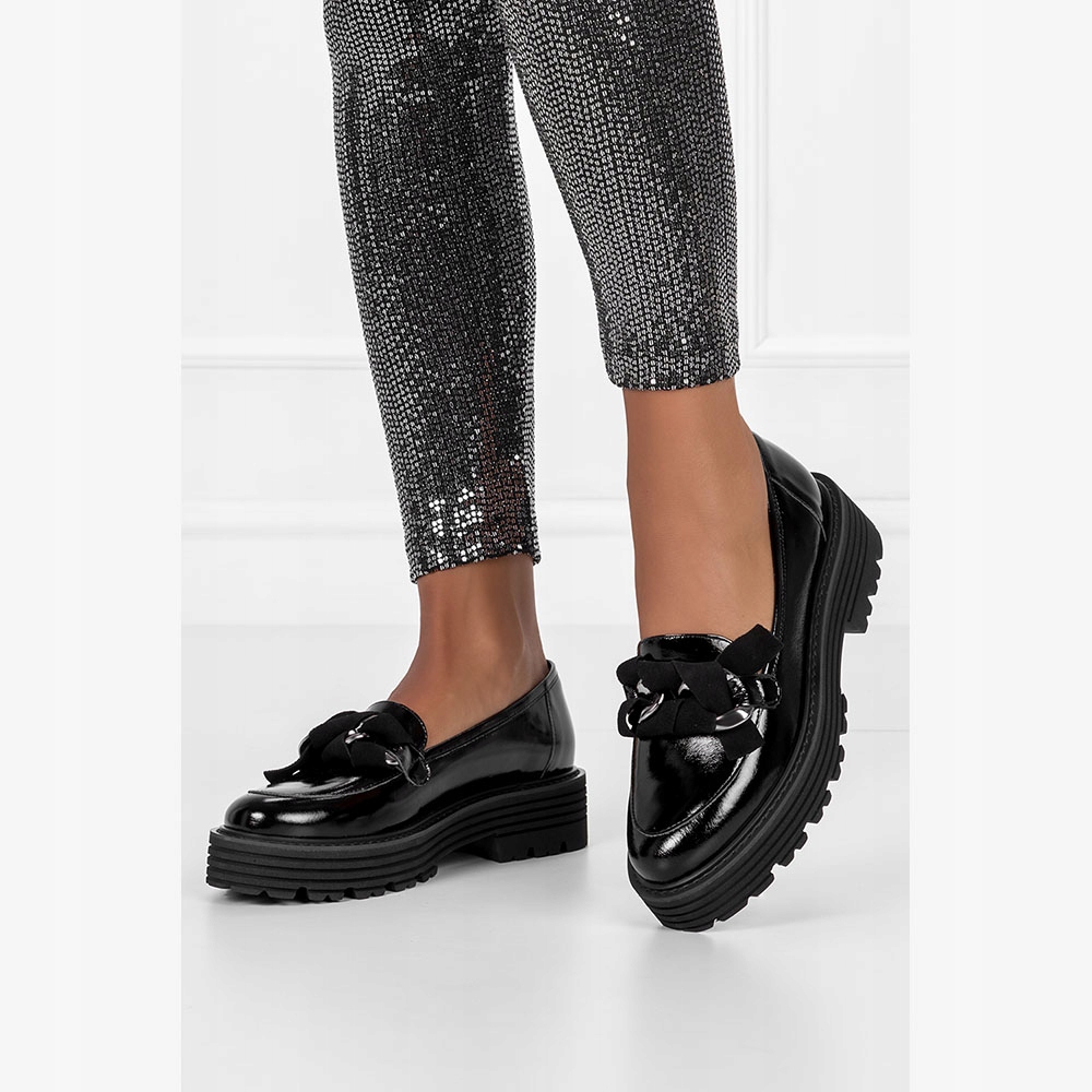 MOKASYNY SKÓRZANE DAMSKIE PÓŁBUTY Z ŁAŃCUCHEM r 39 Płeć kobieta