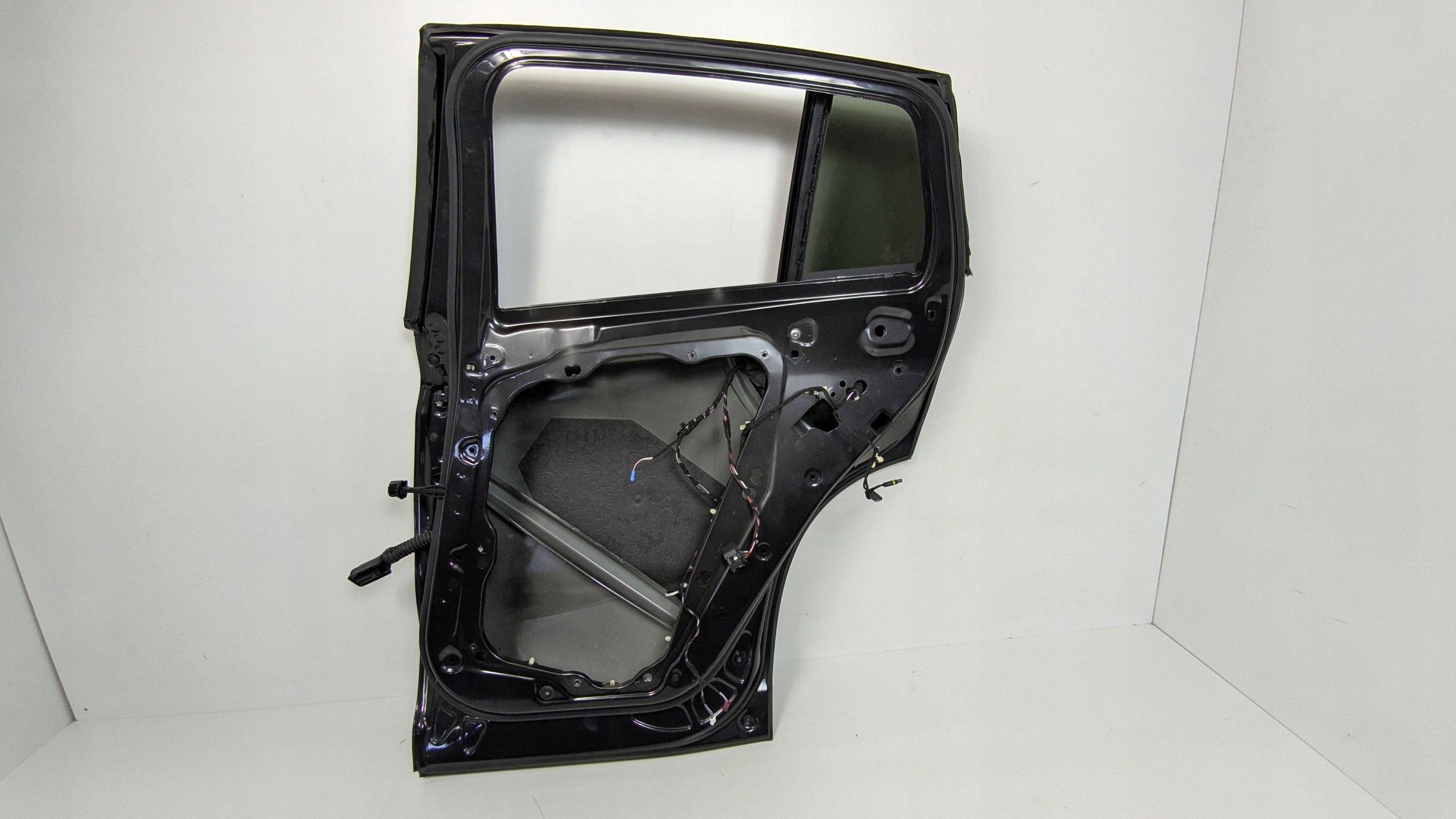 BMW X4 G02 door rear. right A90