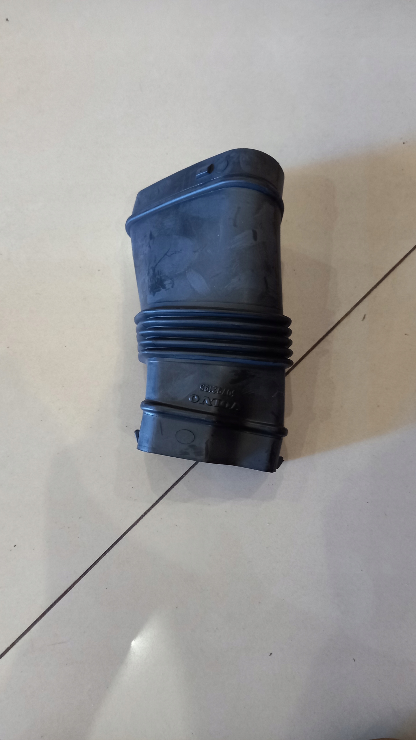 VOLVO XC60 30792195 ПЛАСТИКОВА ТРУБА МУФТА НОВИЙ