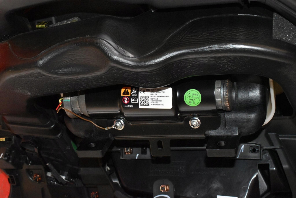 dashboard instrument panel console cockpit airbag EU OPEL MOKKA A 12-15