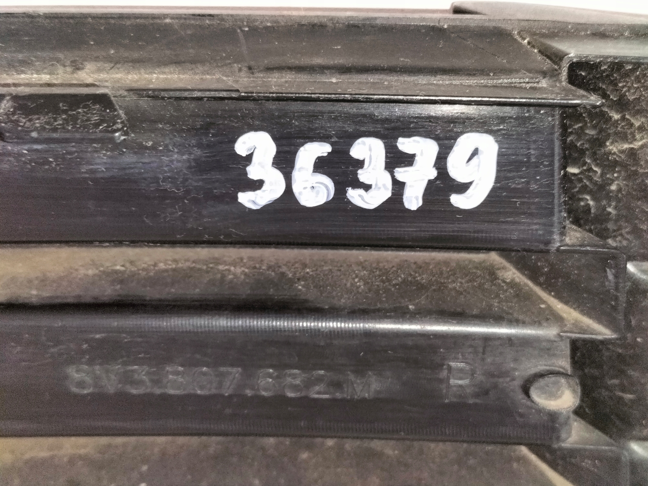 grille grid of a bumper front right AUDI A3 8V LIFT 16- HB