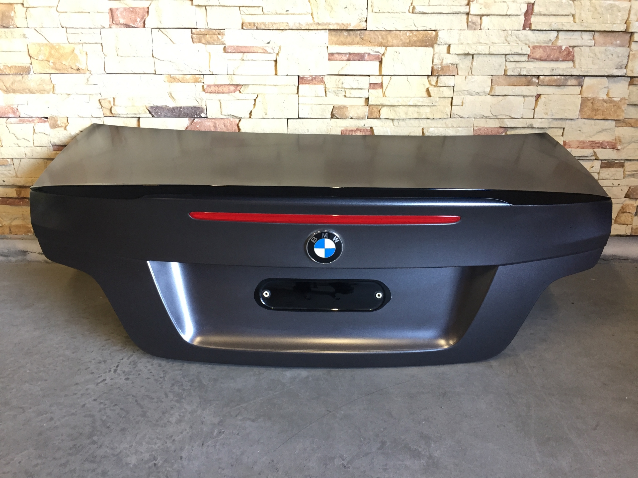 BMW 1 E82 KLAPA BAGAŻNIKA LOTKA SCHWARZ 2