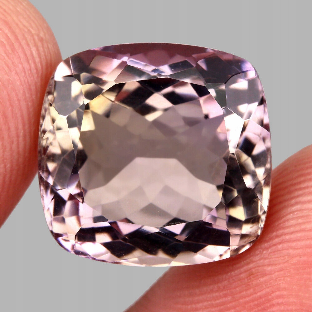 Přírodní kámen ametrin 17.46ct Vvs dvoubarevný