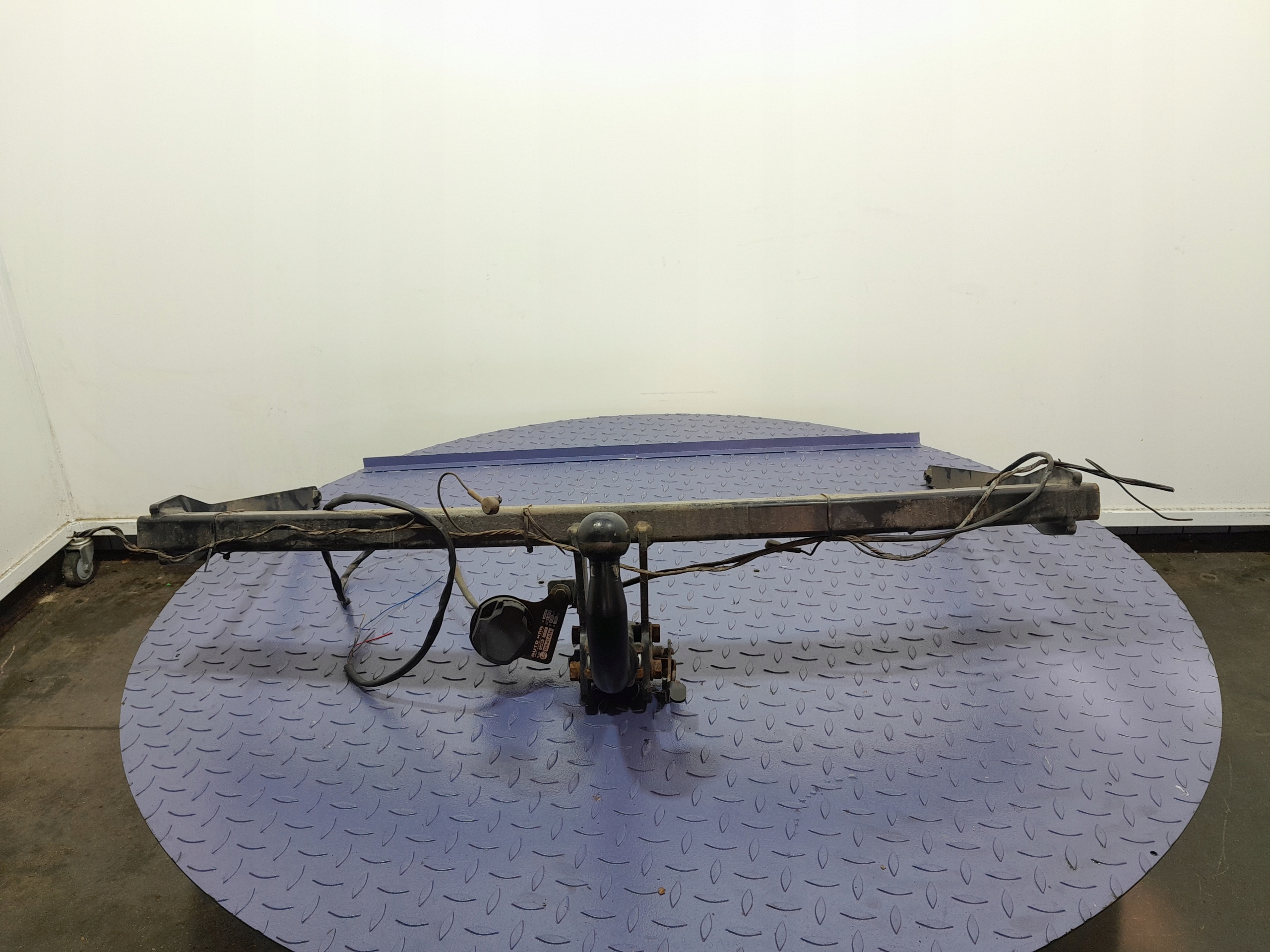 FORD FOCUS MK2 HB 5D LIFT HAK DO PRZYCZEPY WYPINANY ZŁĄCZE 7PIN C44A