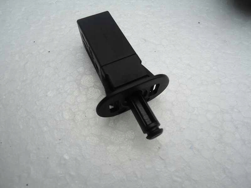 BMW E92 E65 E60 E61 E63 ODBÓJ KLAPKI WLEWU PALIWA