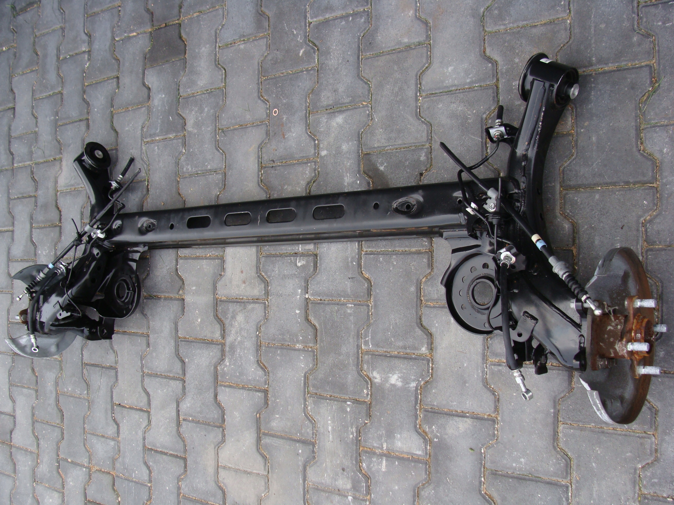 BELKA OŚ TYLNA SUZUKI VITARA III SUZUKI SX4 S-CROSS 4WD AWD 4X4 TARCZA !!!! Numer katalogowy części OŚ TYLNA BELKA ZAWIESZENIA SUZUKI VITARA III S-CROSS 4X4 4WD AWD