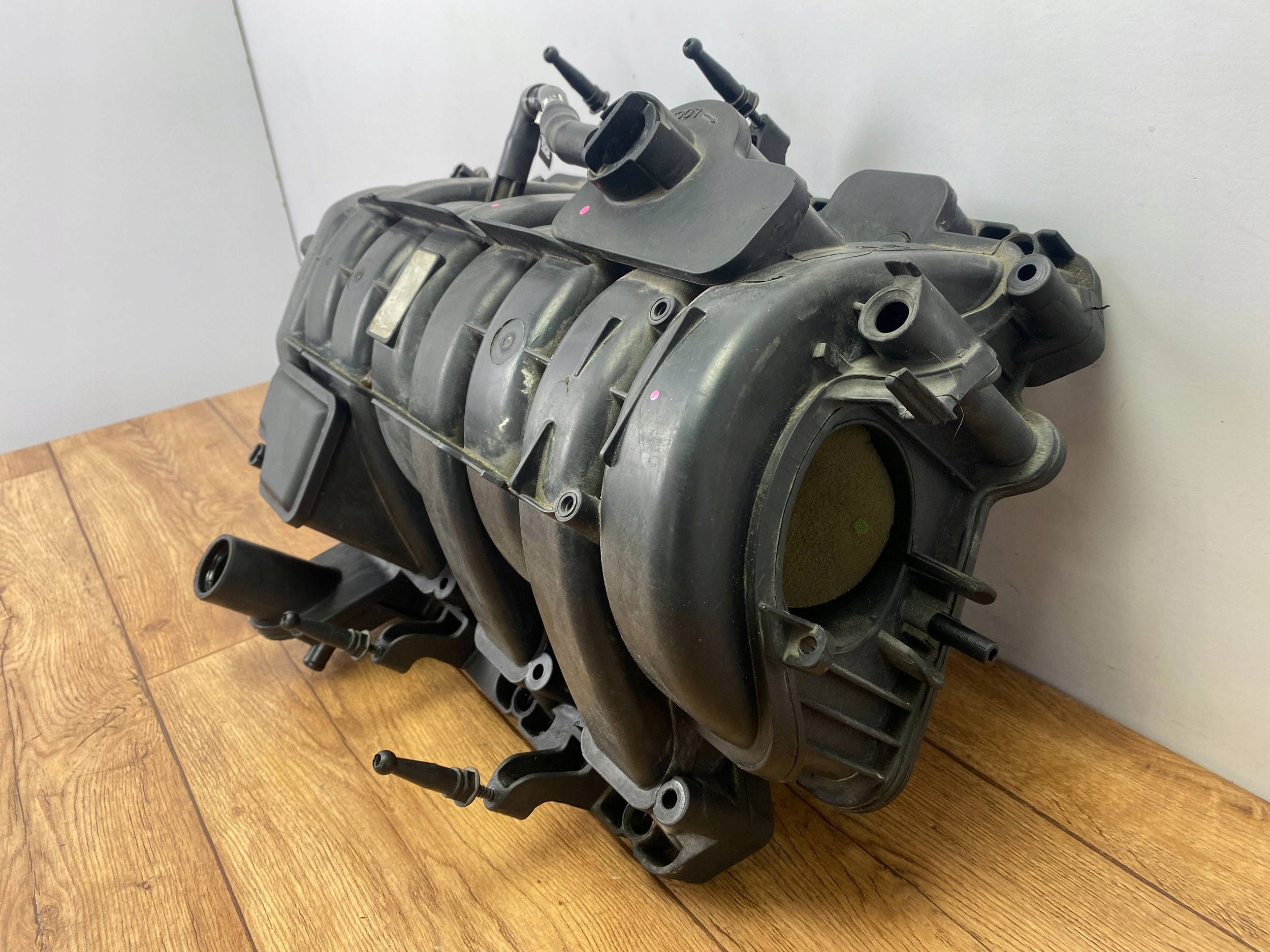 intake manifold dolotowy 5.7 HEMI Dodge Challenger Charger Durango 2015+