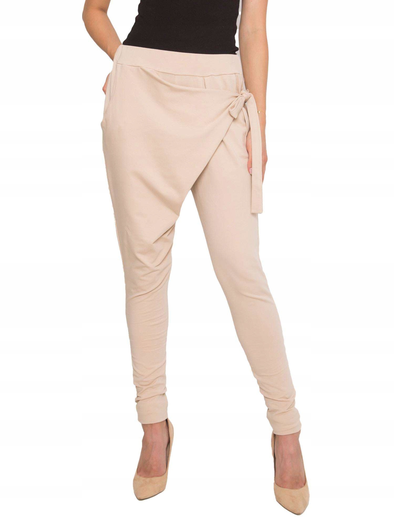 

Stylowe Spodnie Dresowe damskie Dresy - S