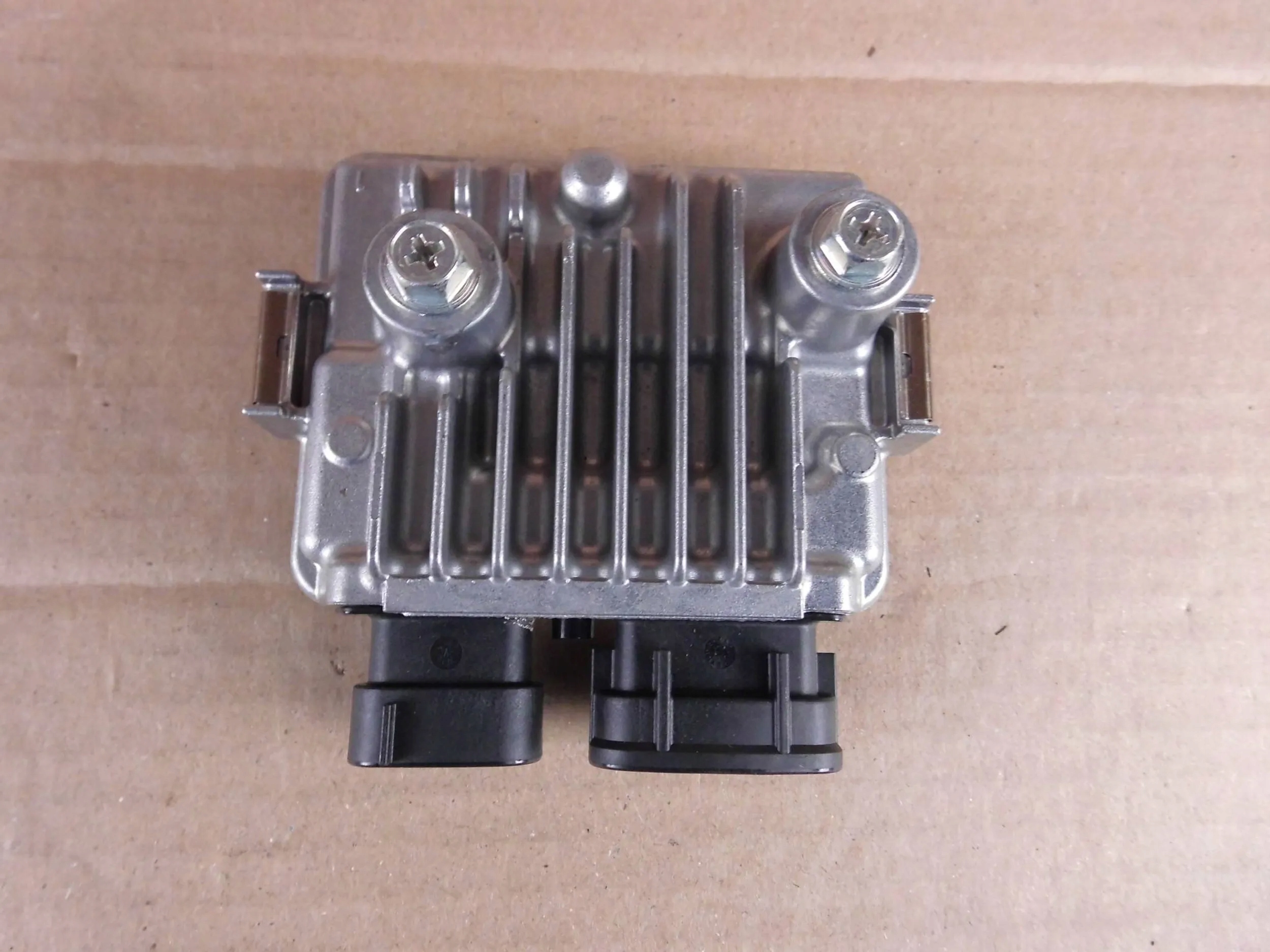 Toyota RAV4 V 2.5 Module pompy Carburant 8957148010